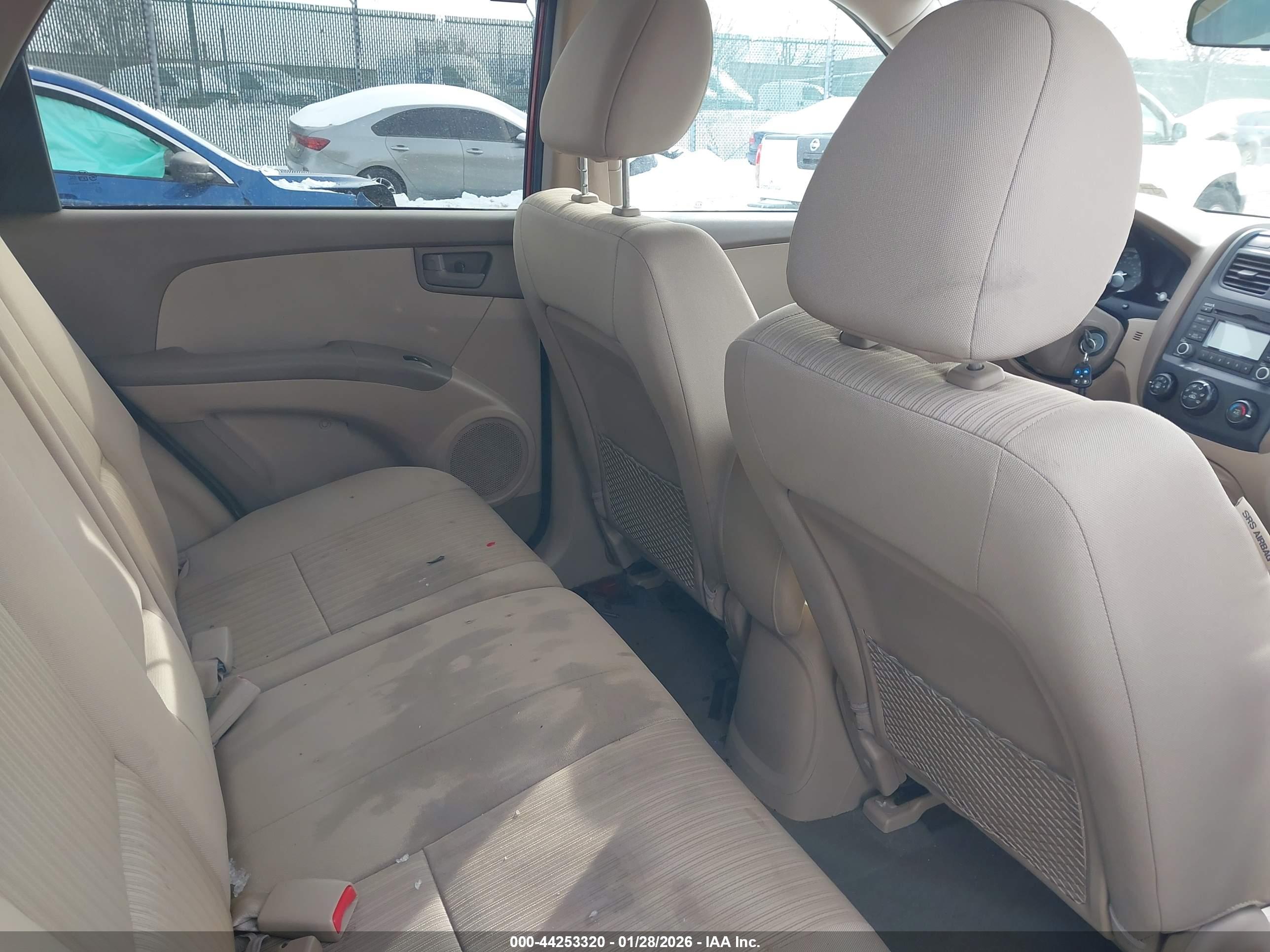 KIA SPORTAGE image 8