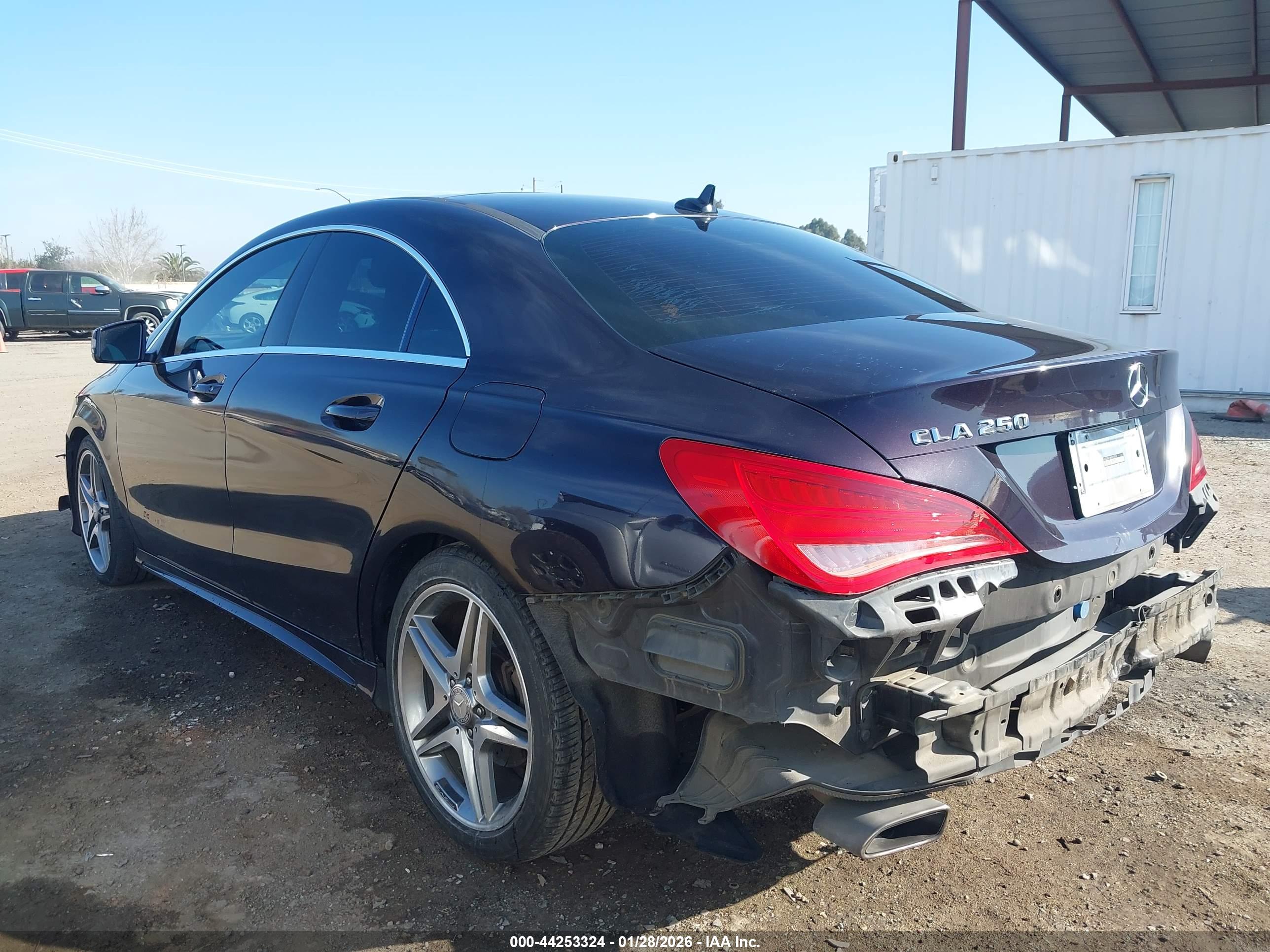 MERCEDES-BENZ CLA image 3