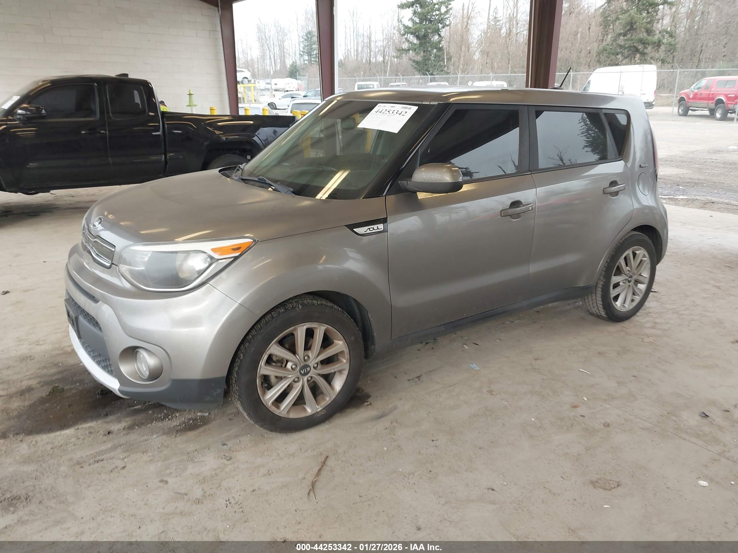 KIA SOUL image 2