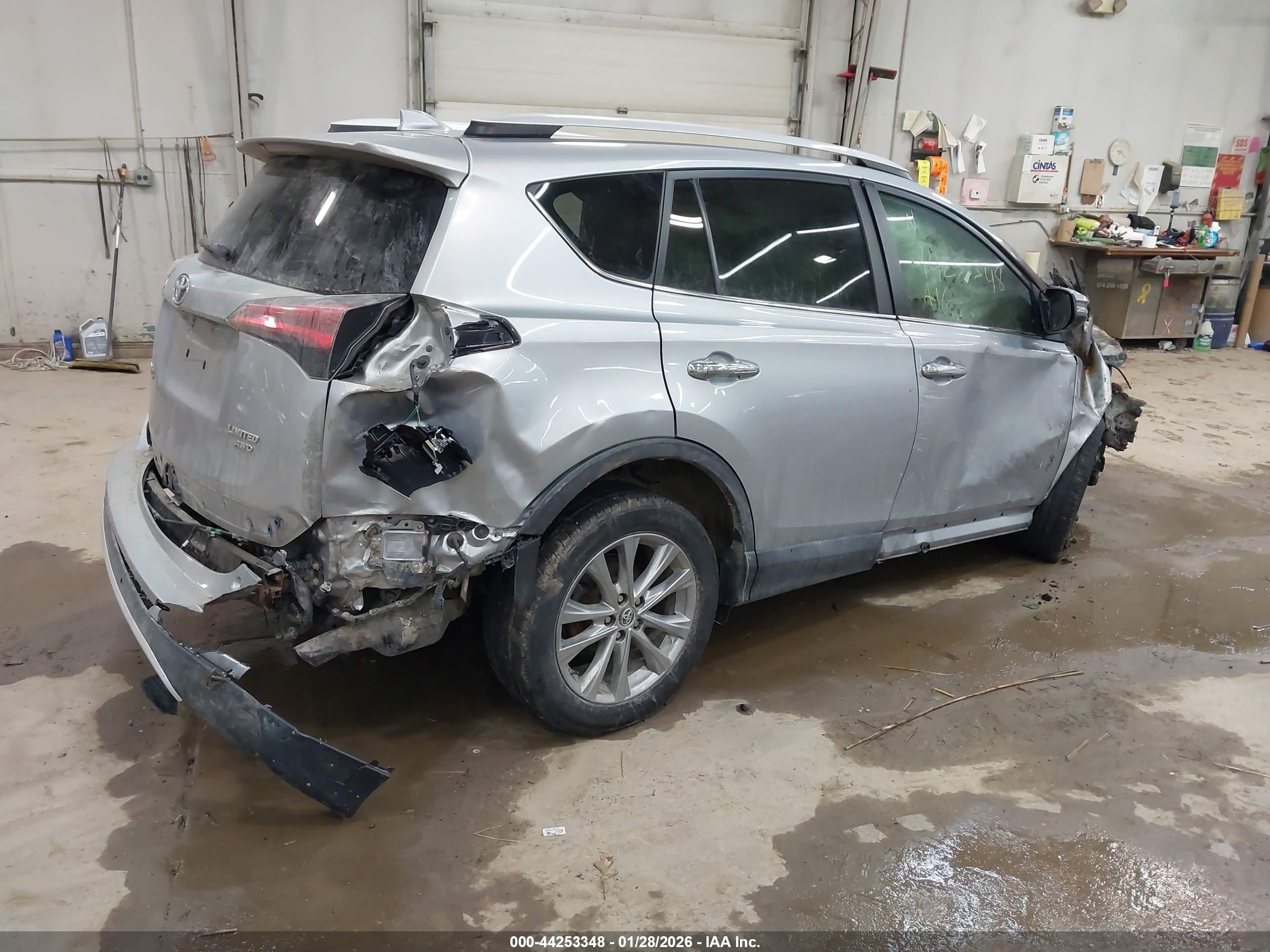 TOYOTA RAV4 image 4