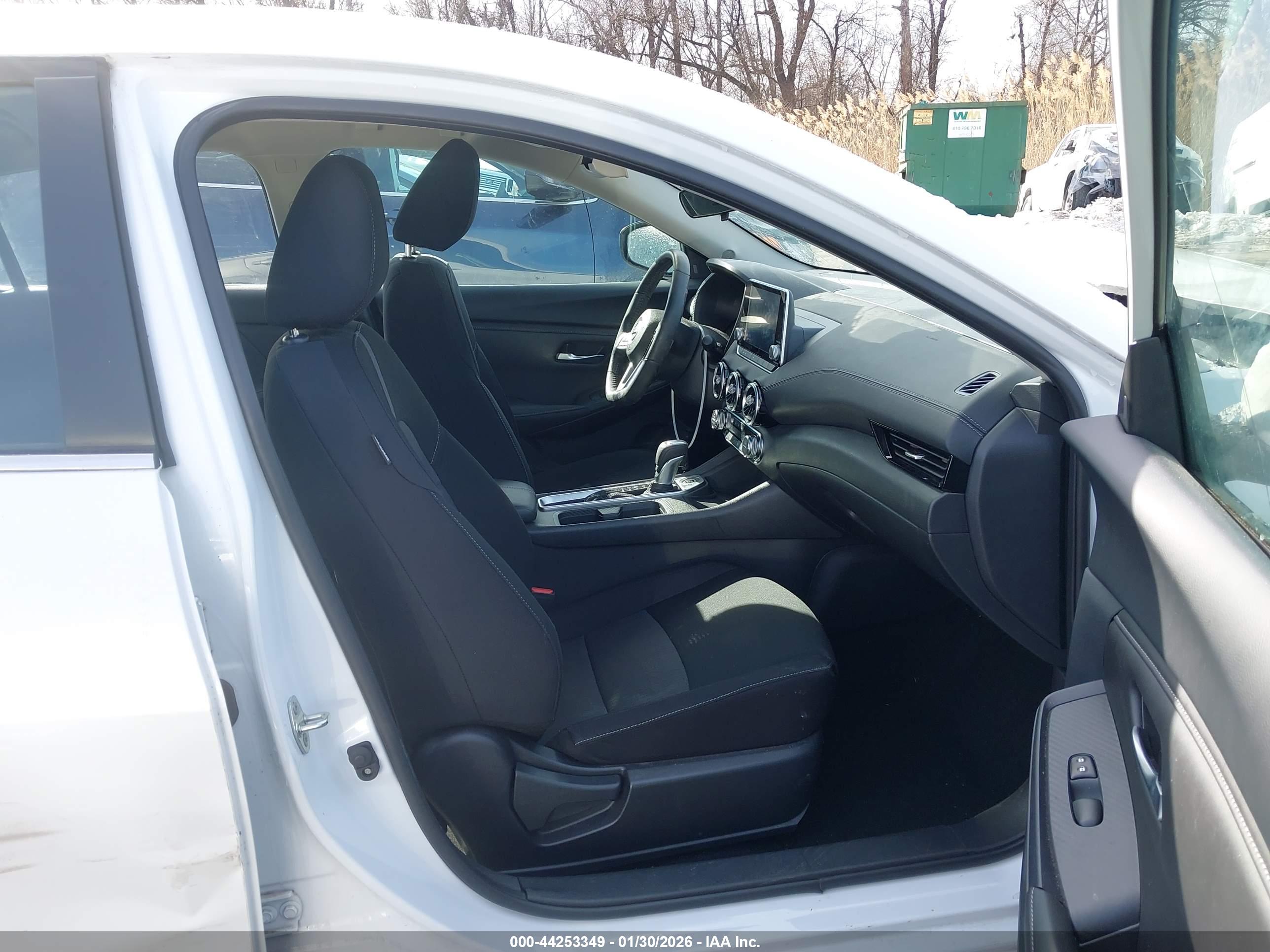 NISSAN SENTRA image 5