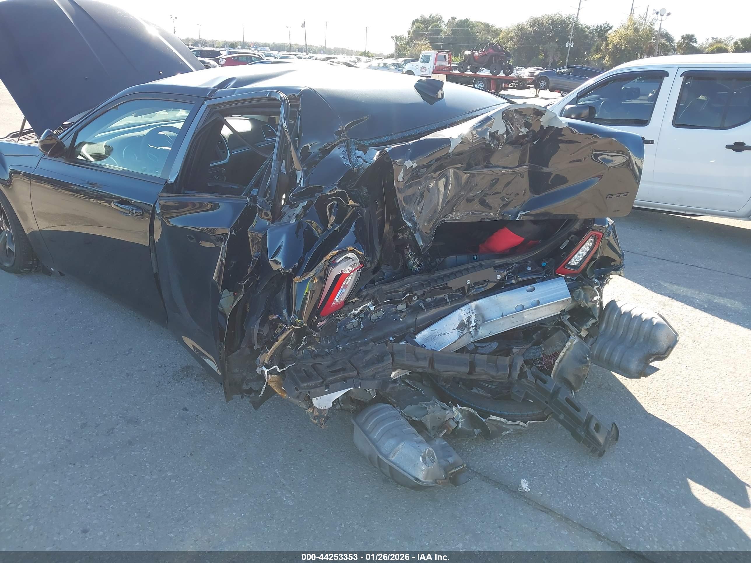 CHRYSLER 300 image 6