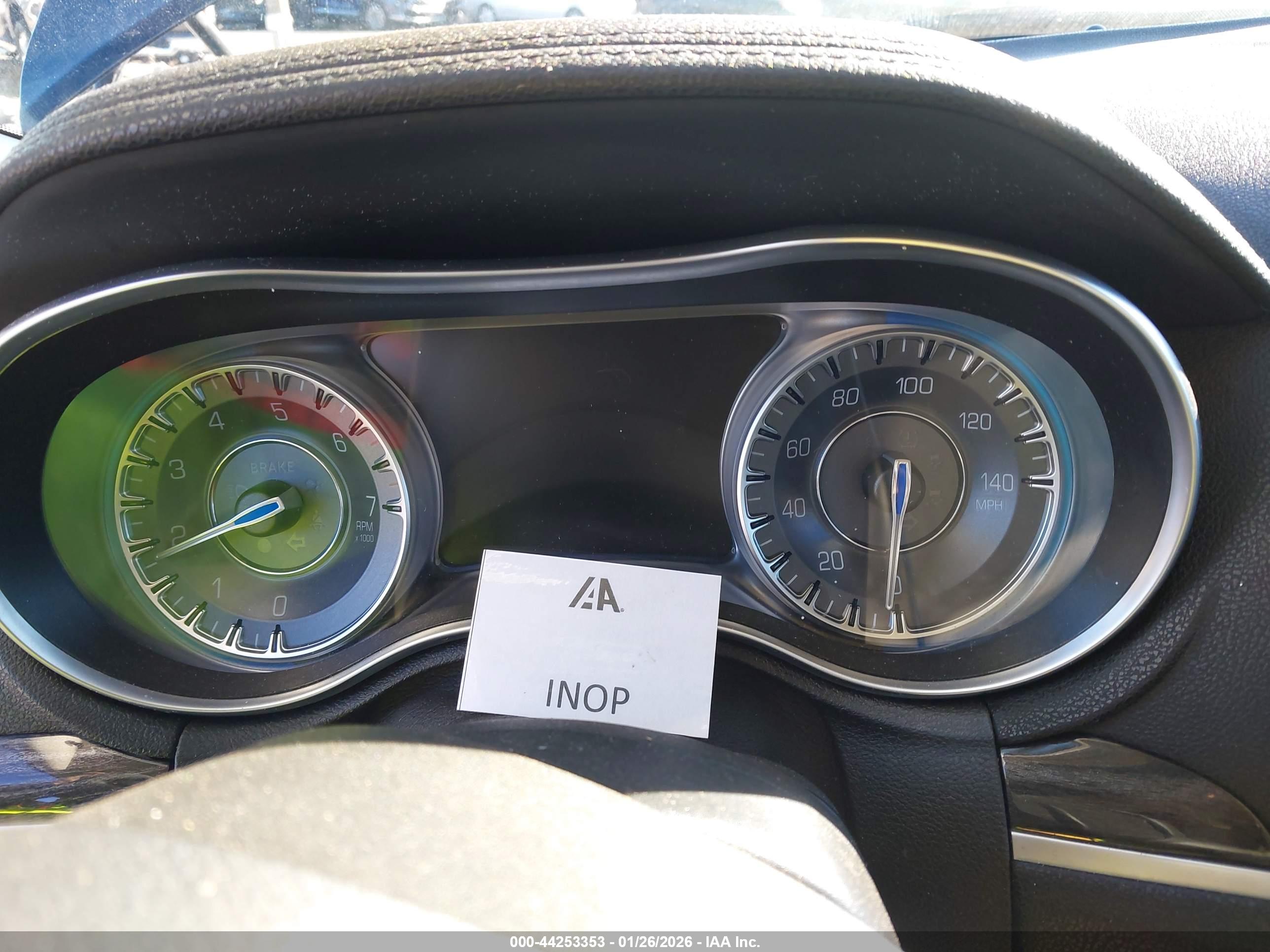 CHRYSLER 300 image 7