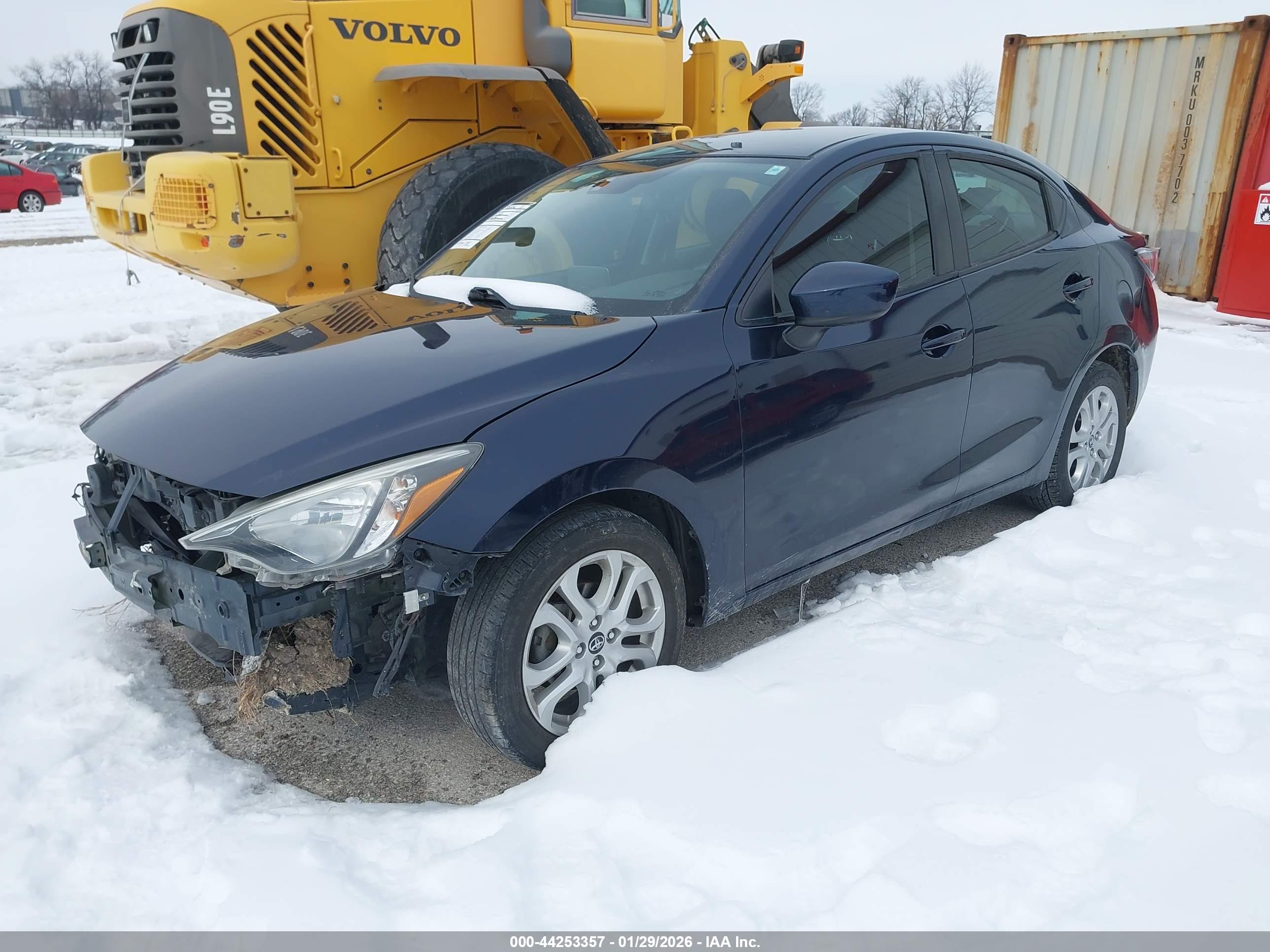 TOYOTA YARIS image 2