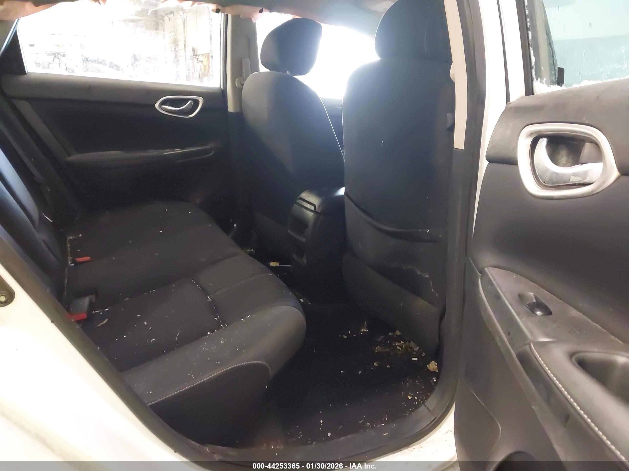 NISSAN SENTRA image 8