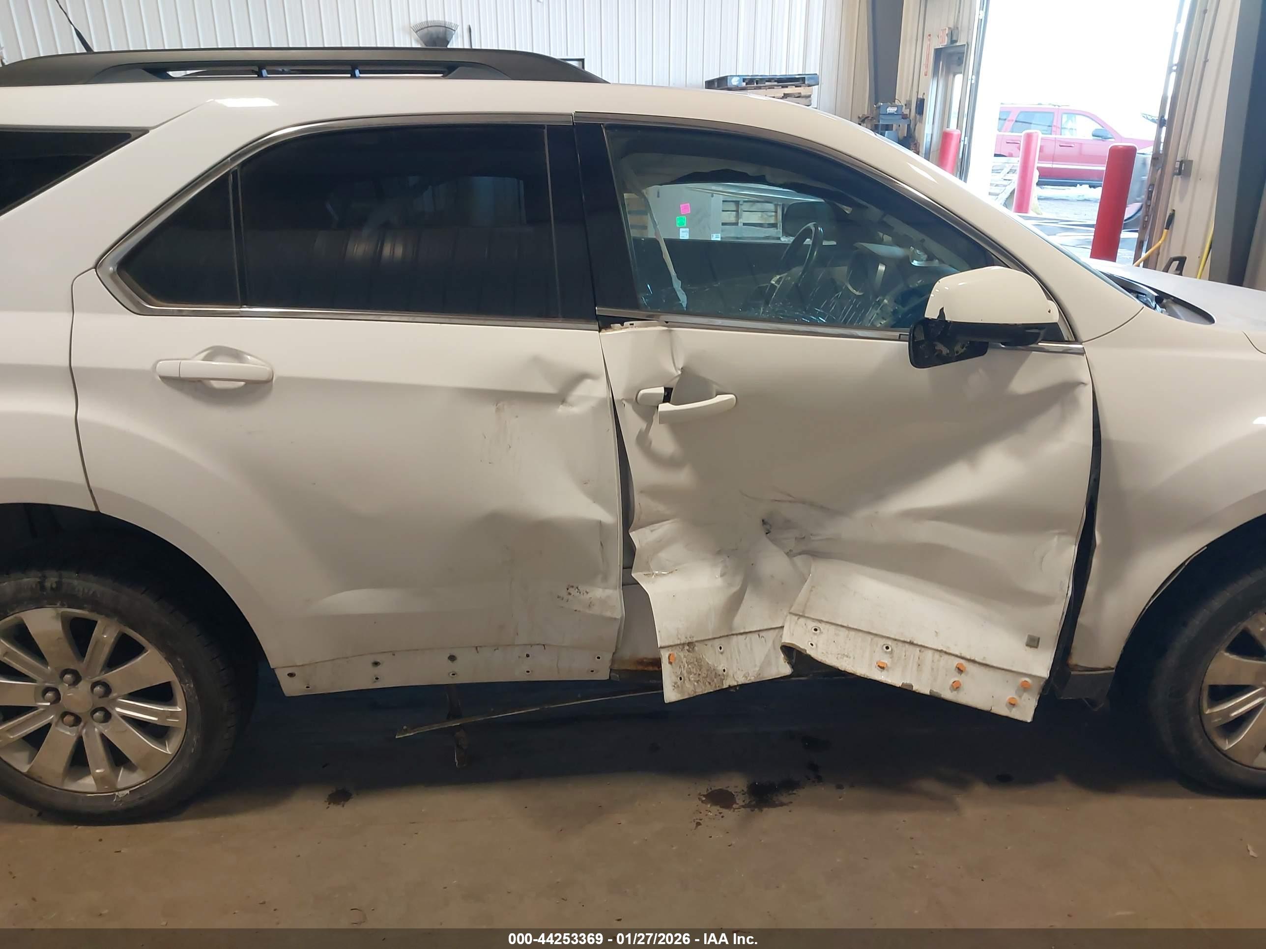 CHEVROLET EQUINOX image 6