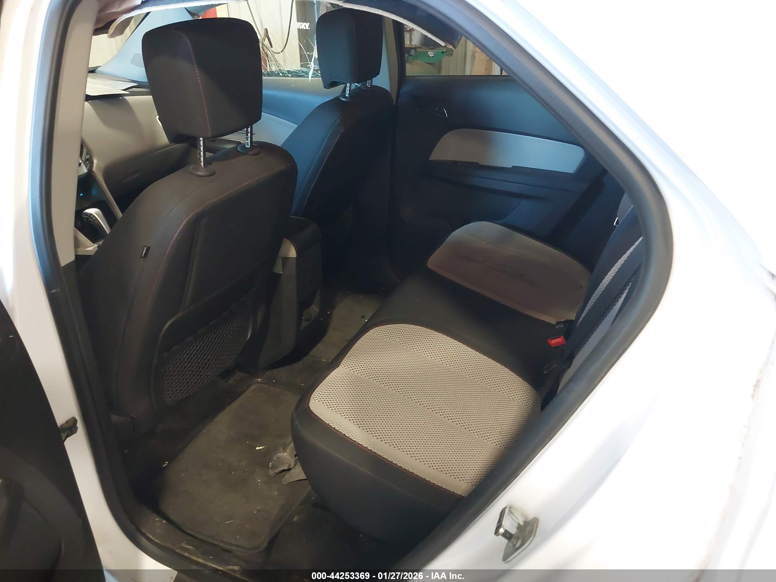 CHEVROLET EQUINOX image 8