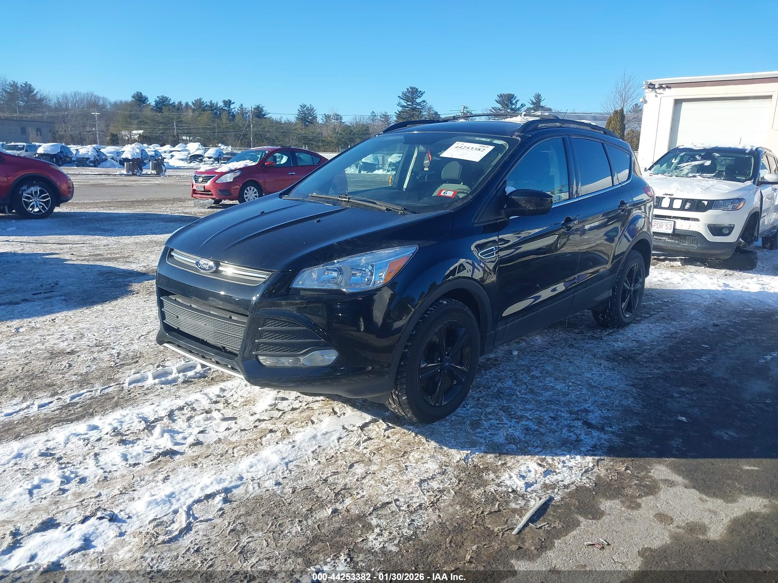 FORD ESCAPE image 2
