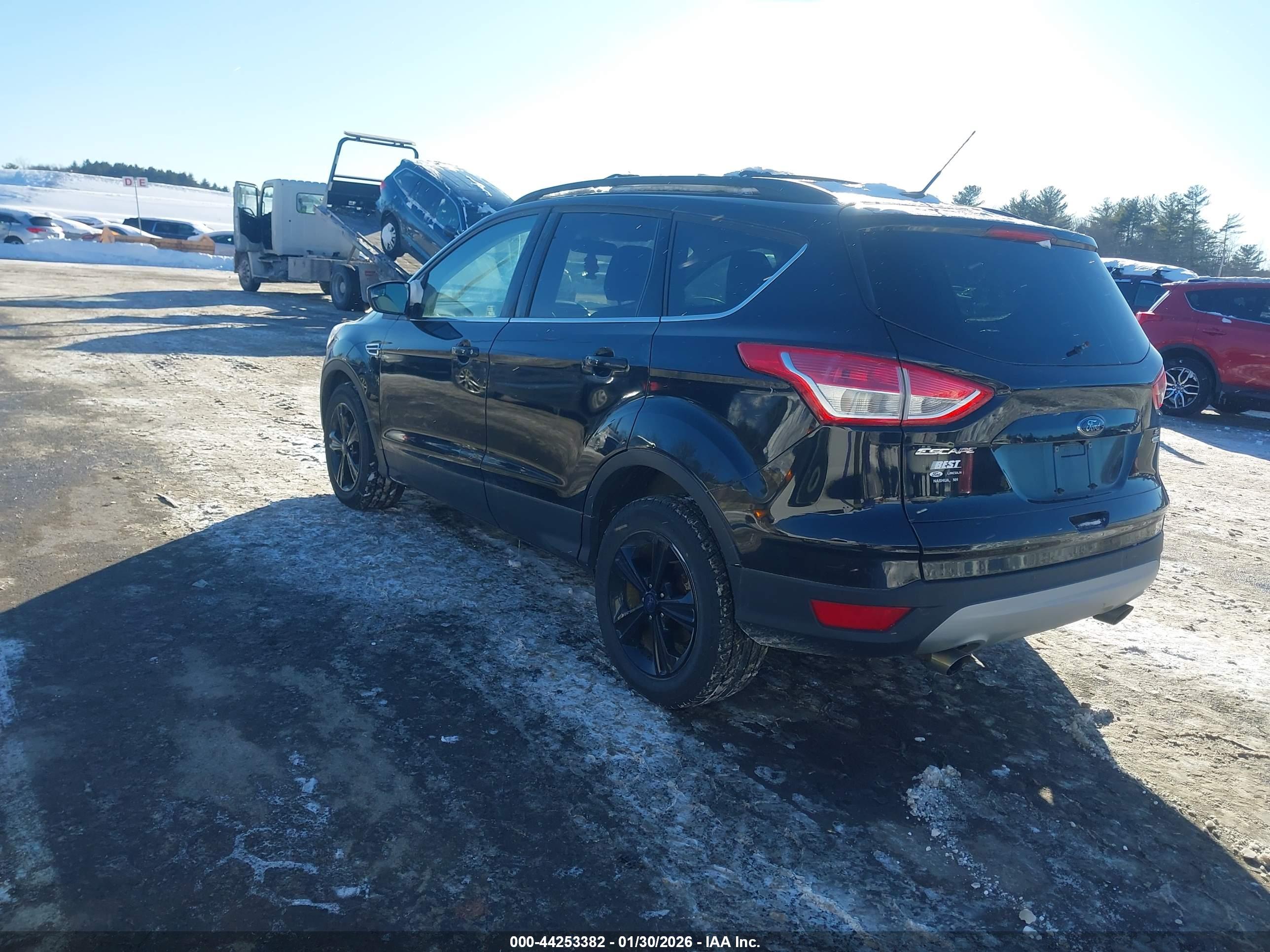 FORD ESCAPE image 3