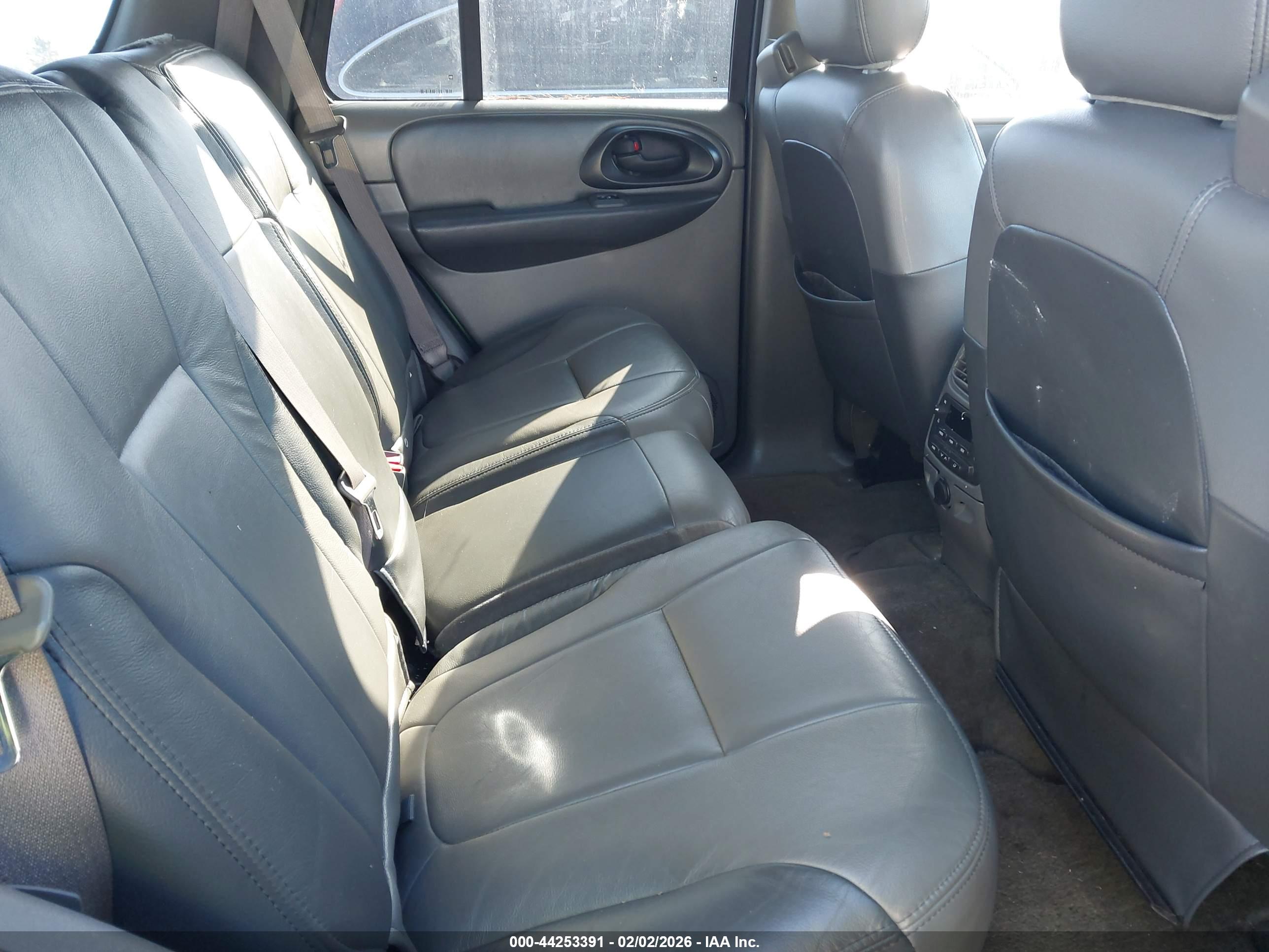 CHEVROLET TRAILBLAZER image 8