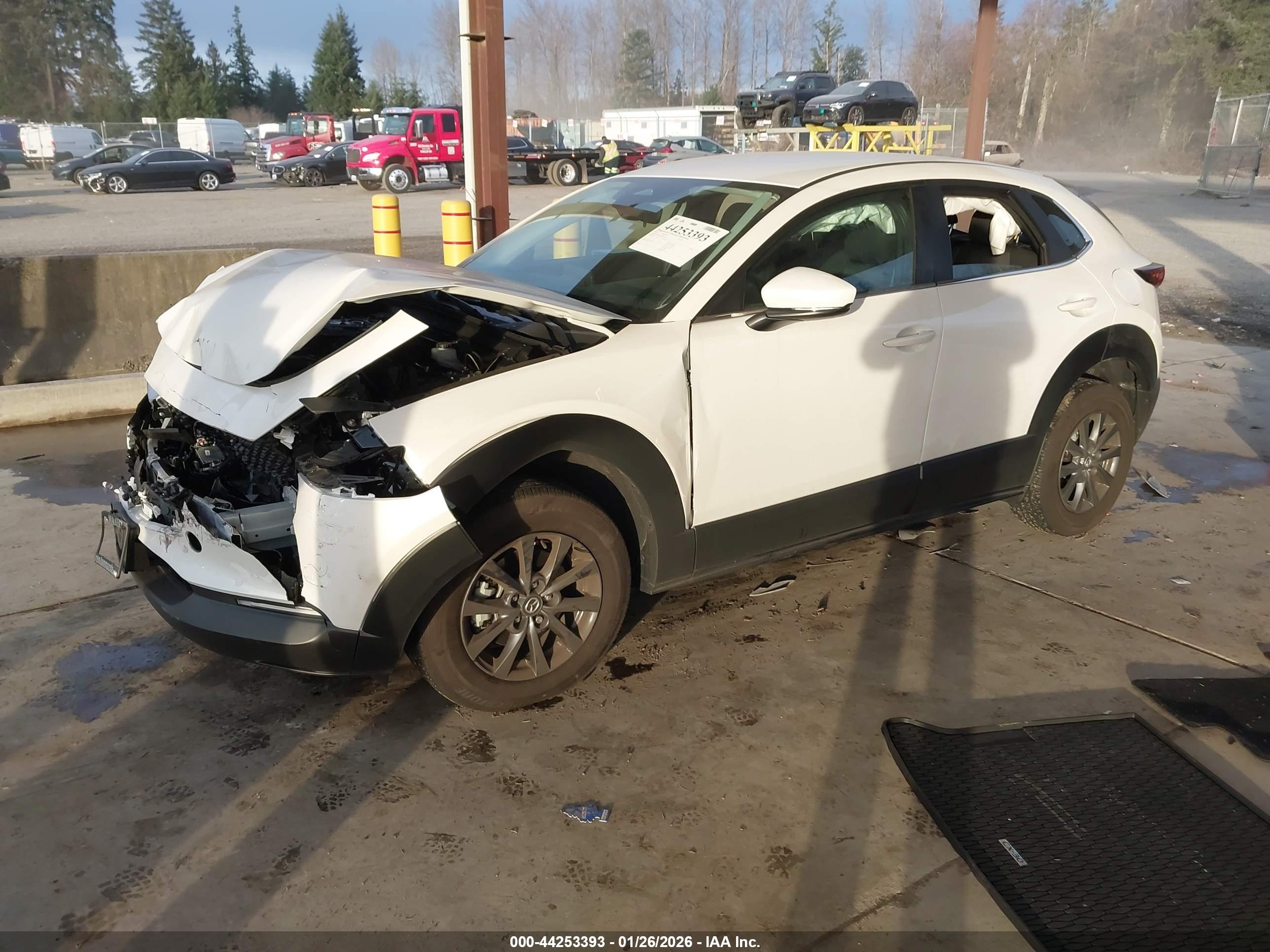 MAZDA CX-30 image 2