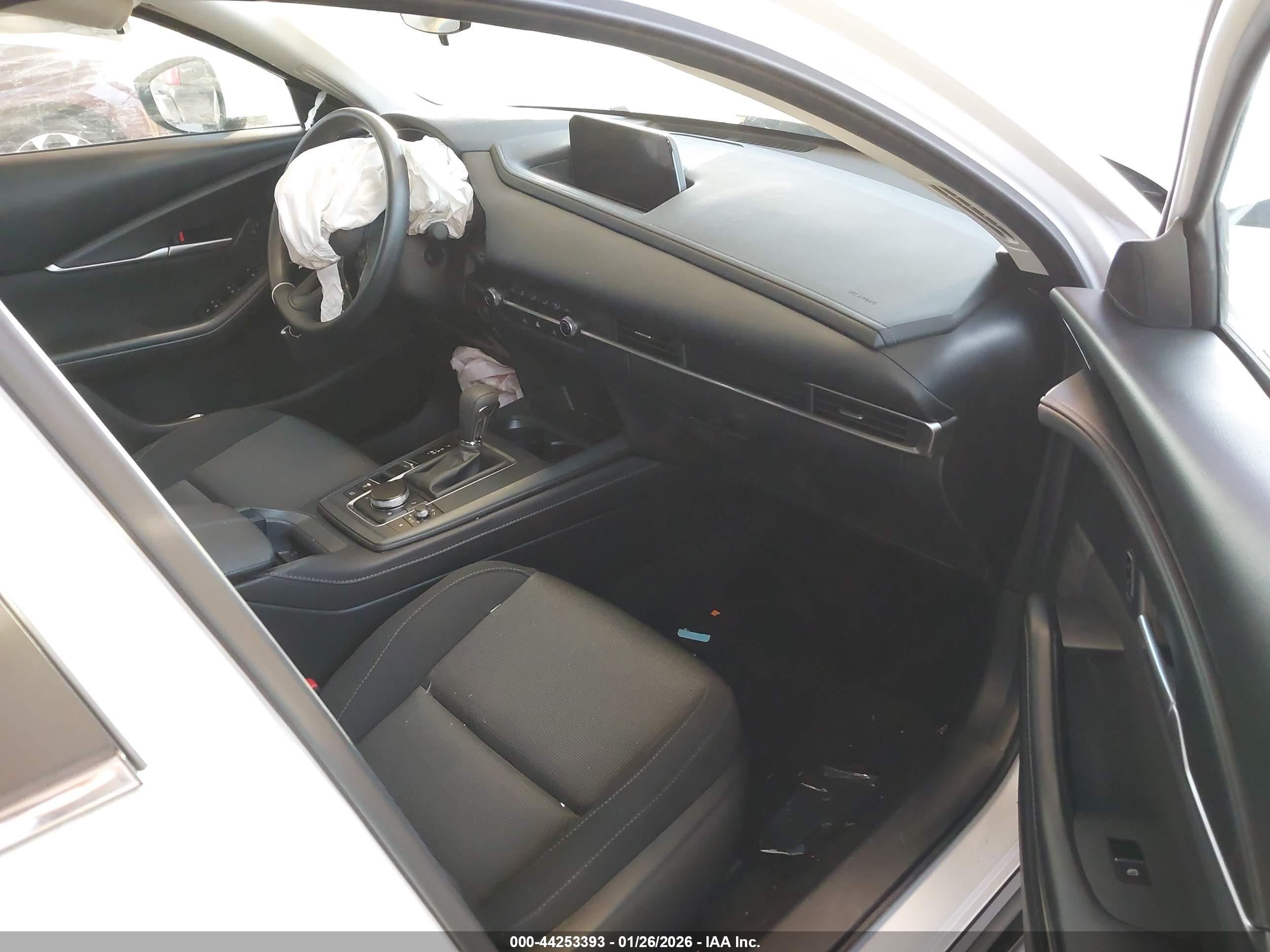 MAZDA CX-30 image 5