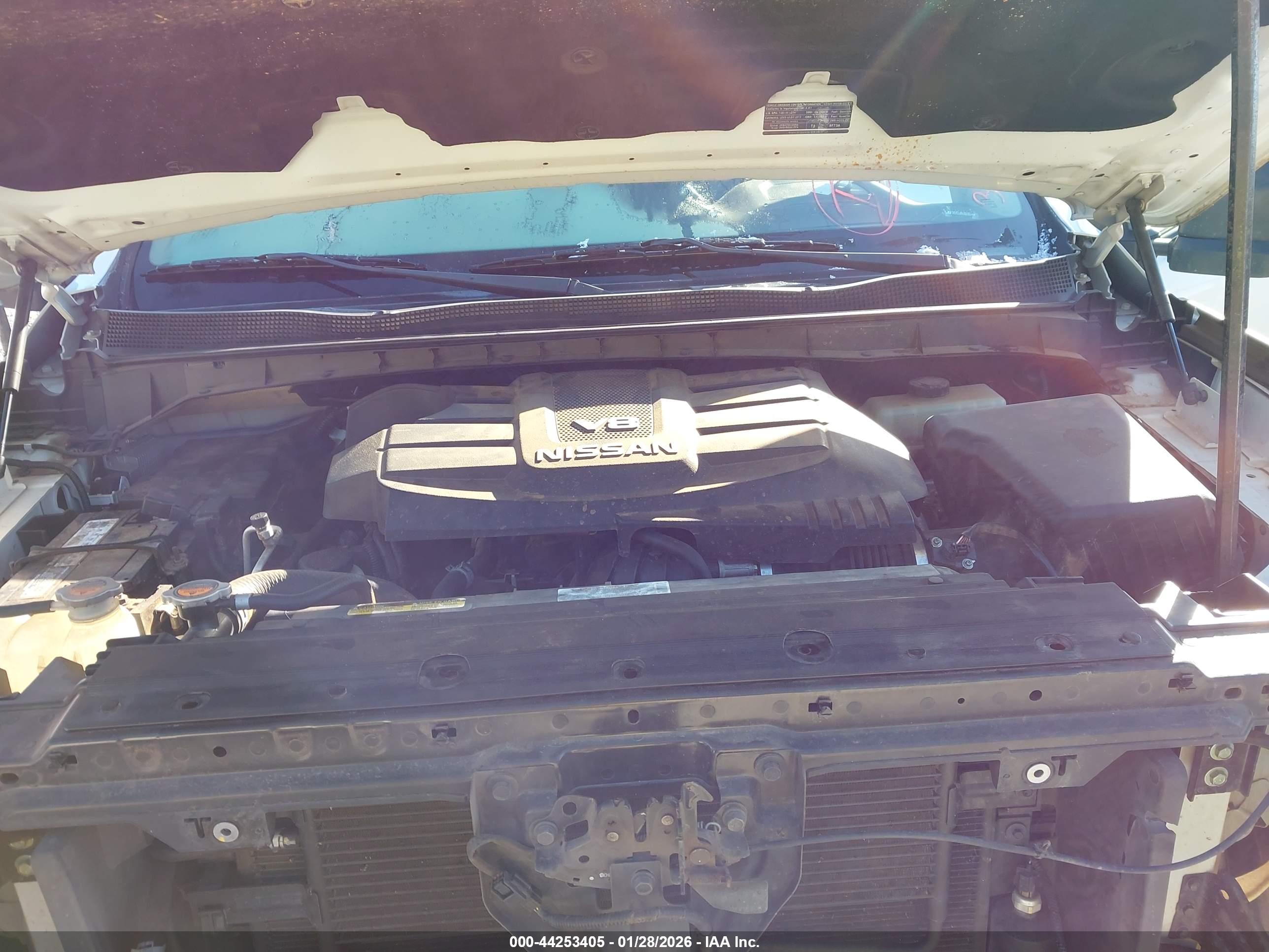NISSAN TITAN image 10