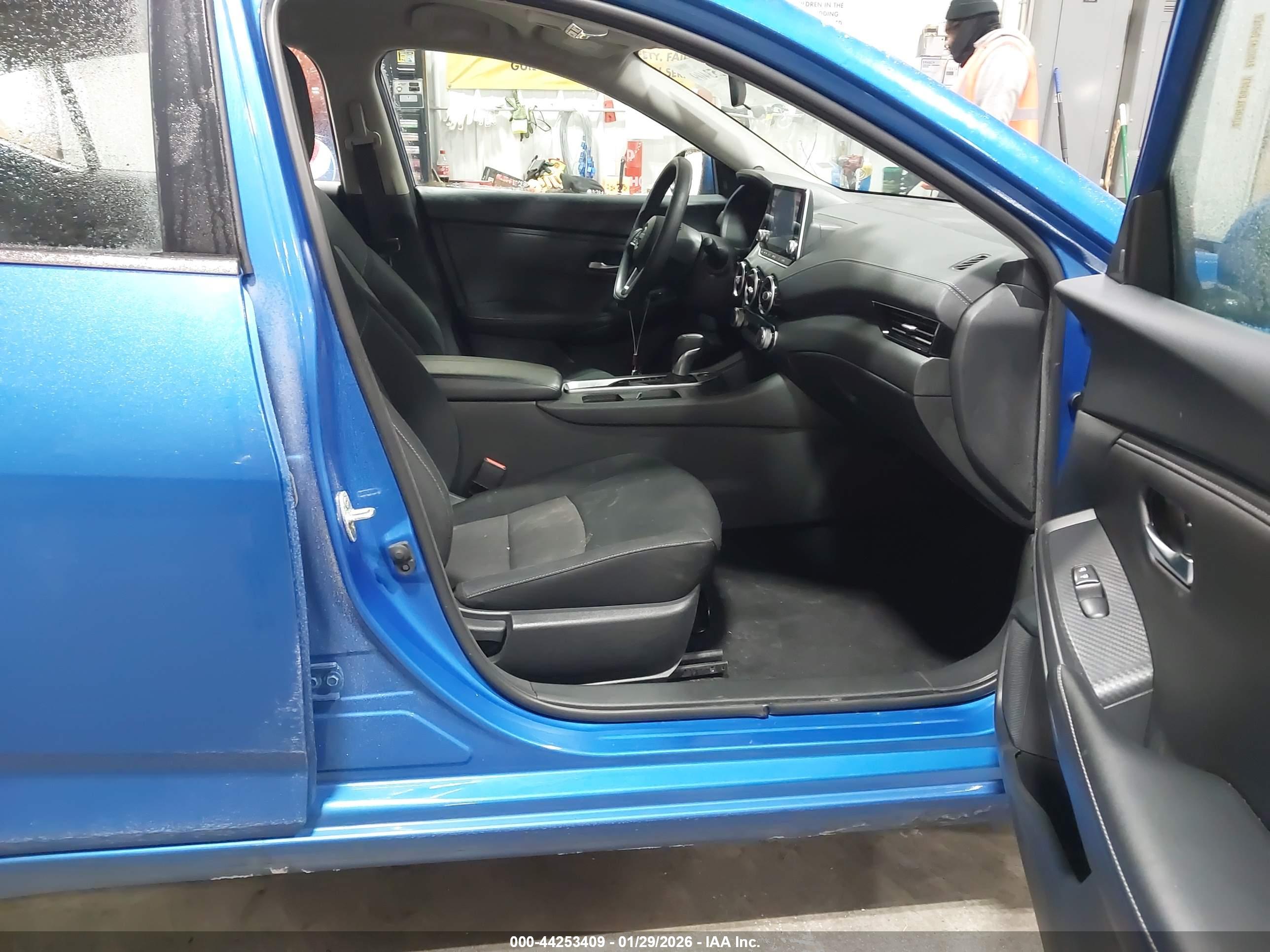 NISSAN SENTRA image 5
