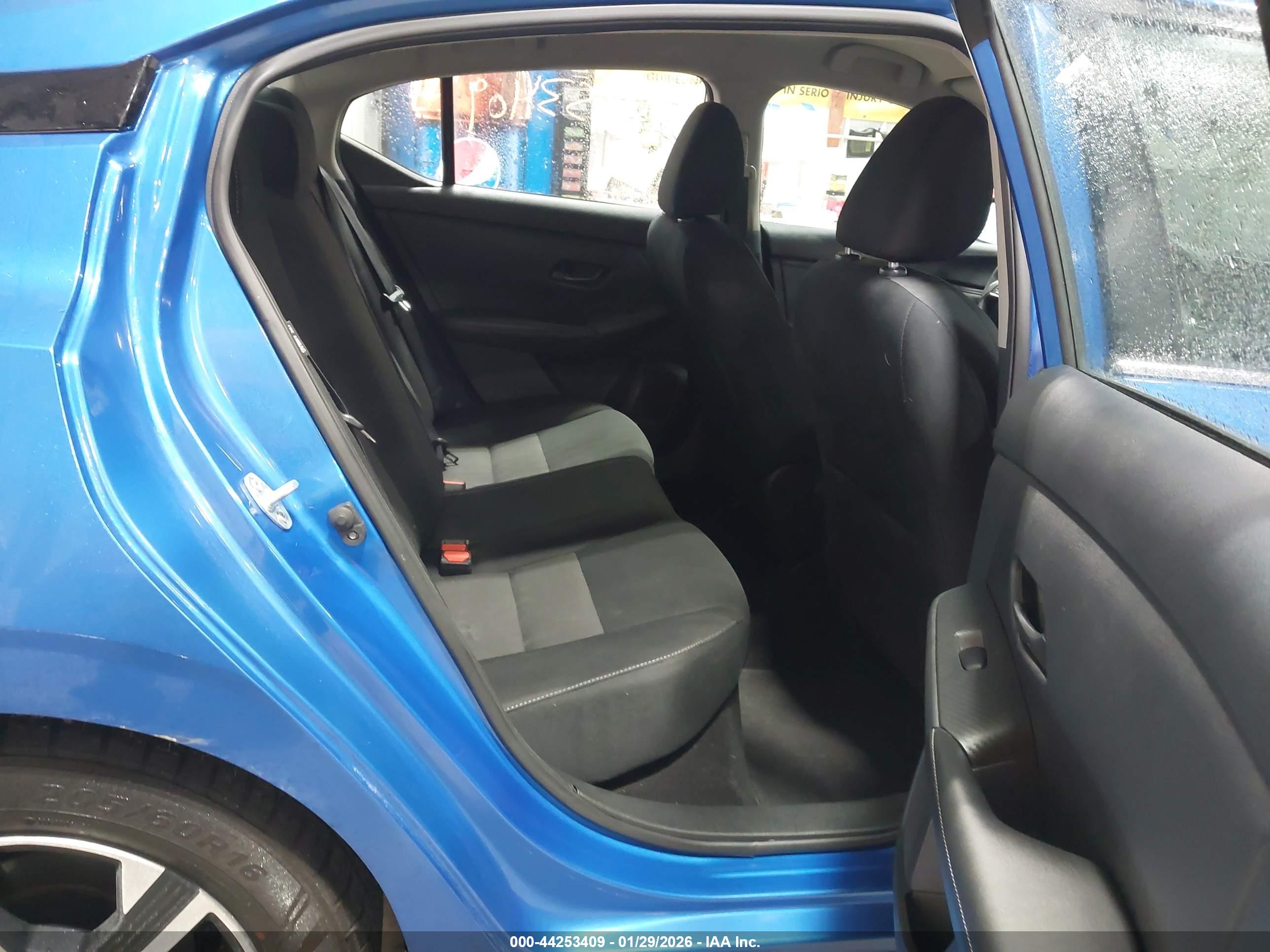 NISSAN SENTRA image 8