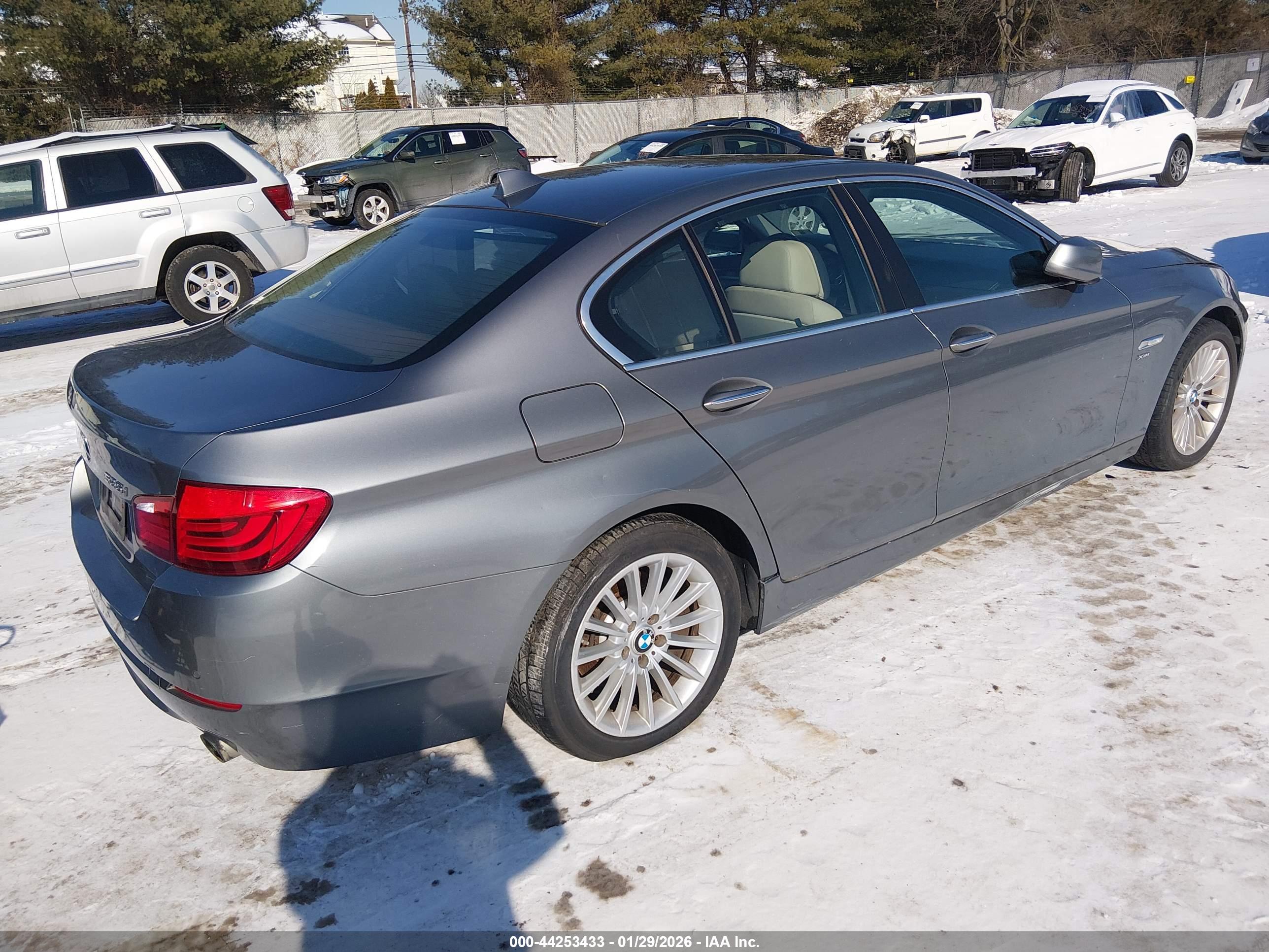 BMW 535I image 4