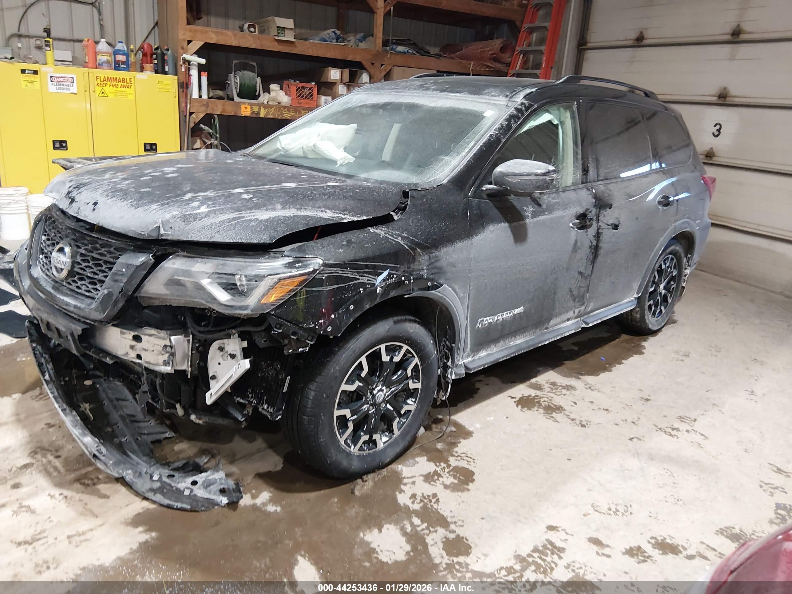 NISSAN PATHFINDER image 2