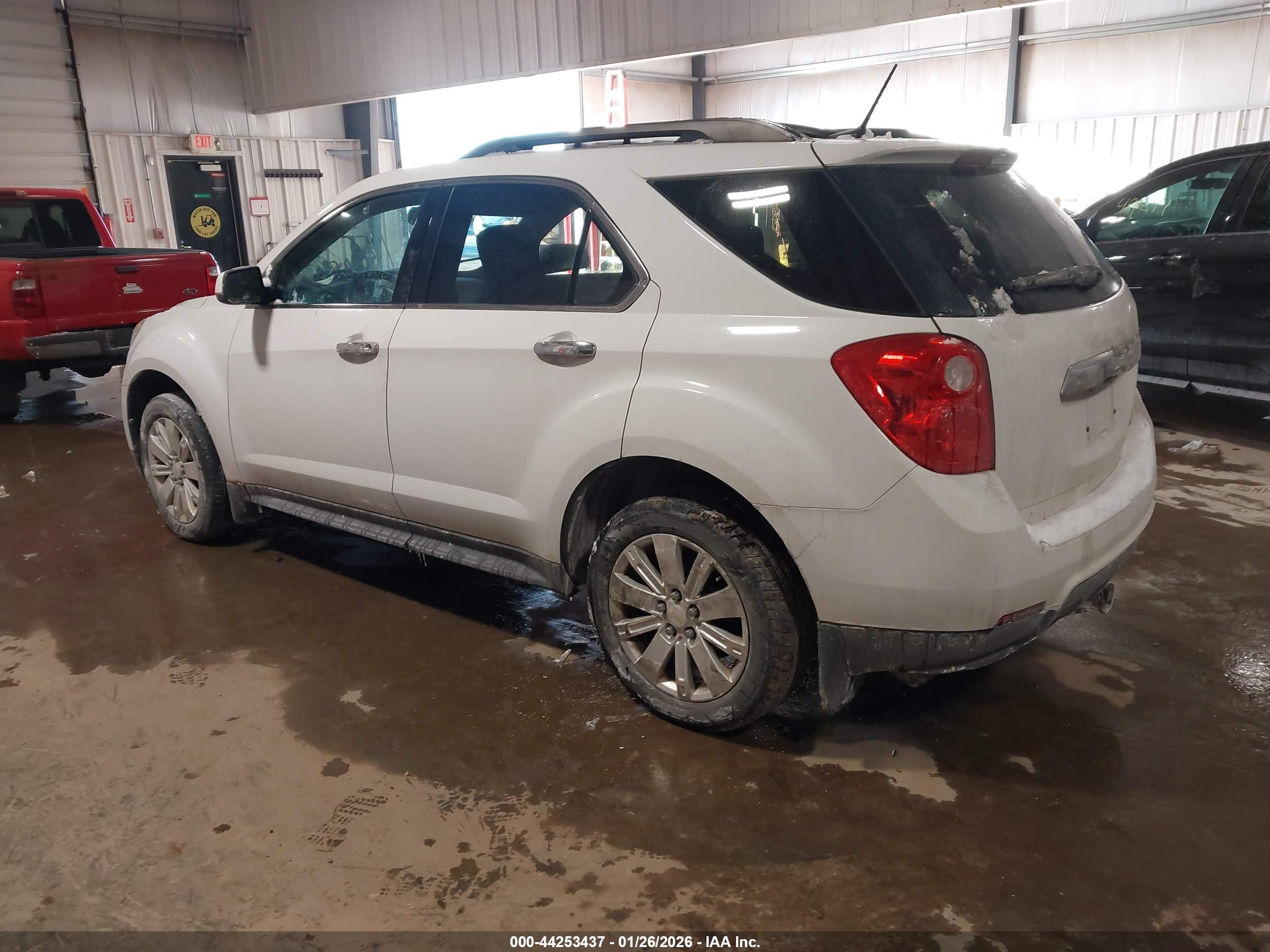 CHEVROLET EQUINOX image 3