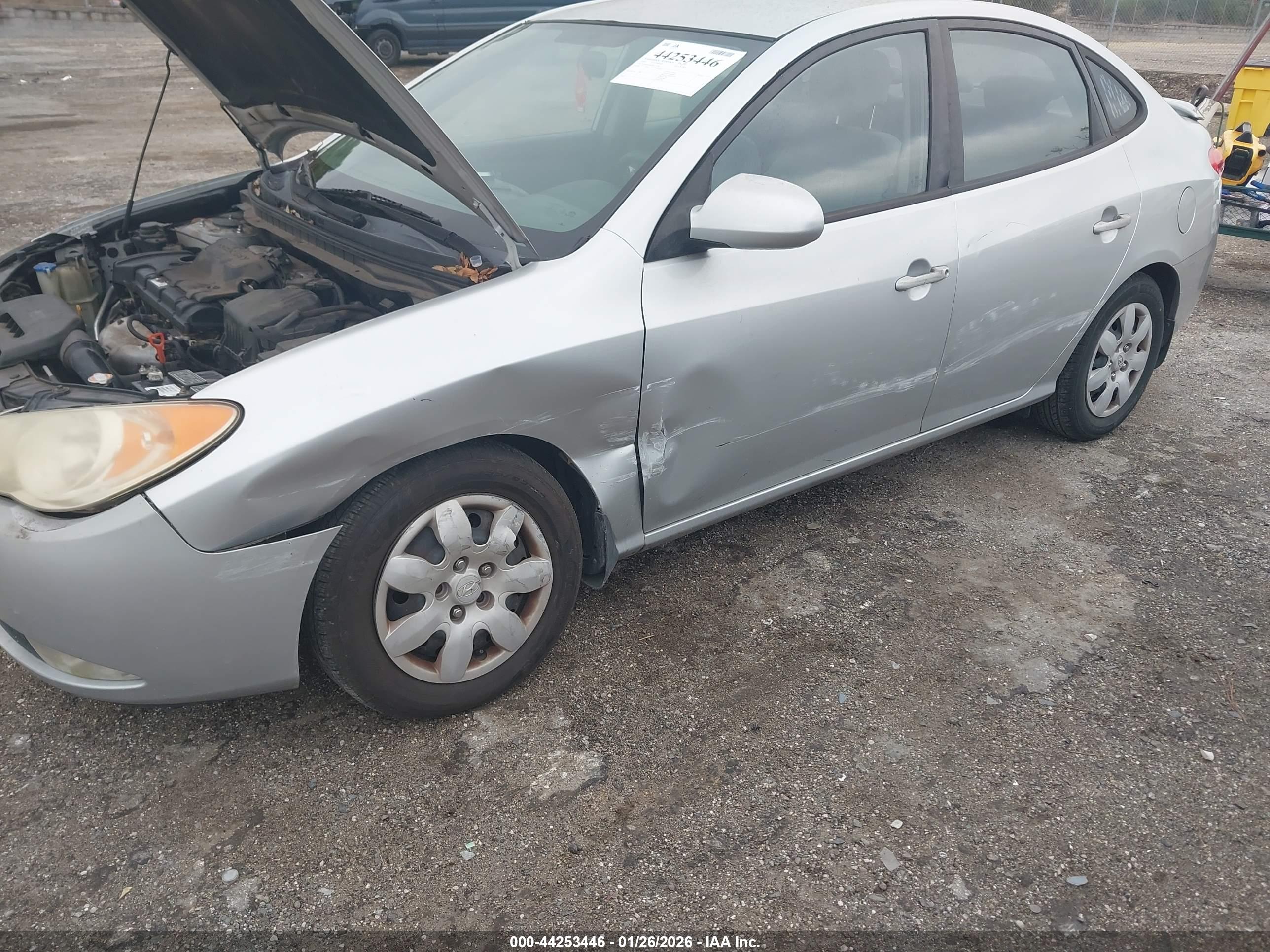 HYUNDAI ELANTRA image 6