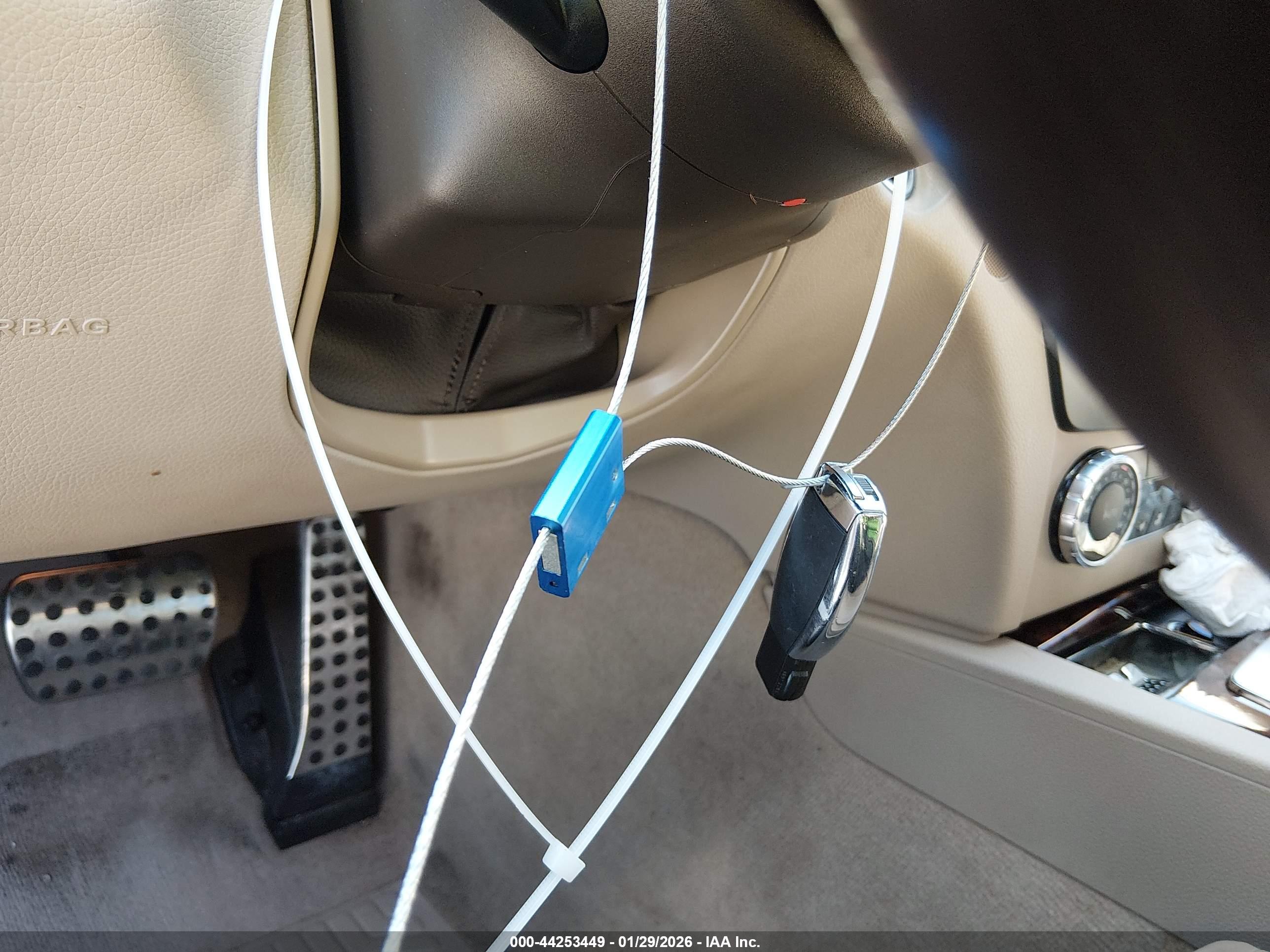 MERCEDES-BENZ C image 11
