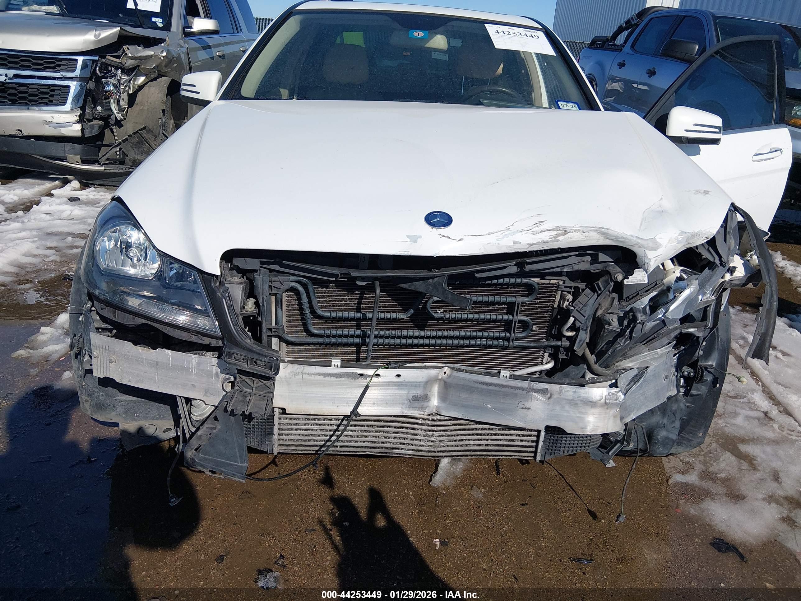MERCEDES-BENZ C image 6