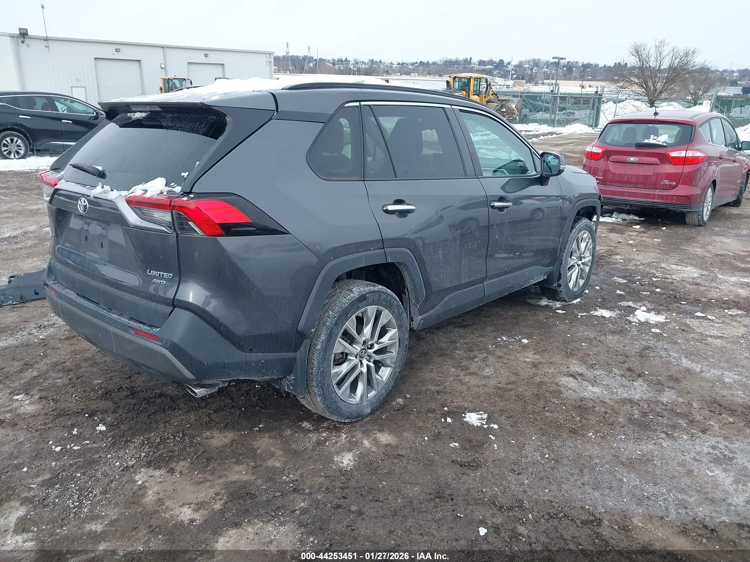 TOYOTA RAV4 image 4