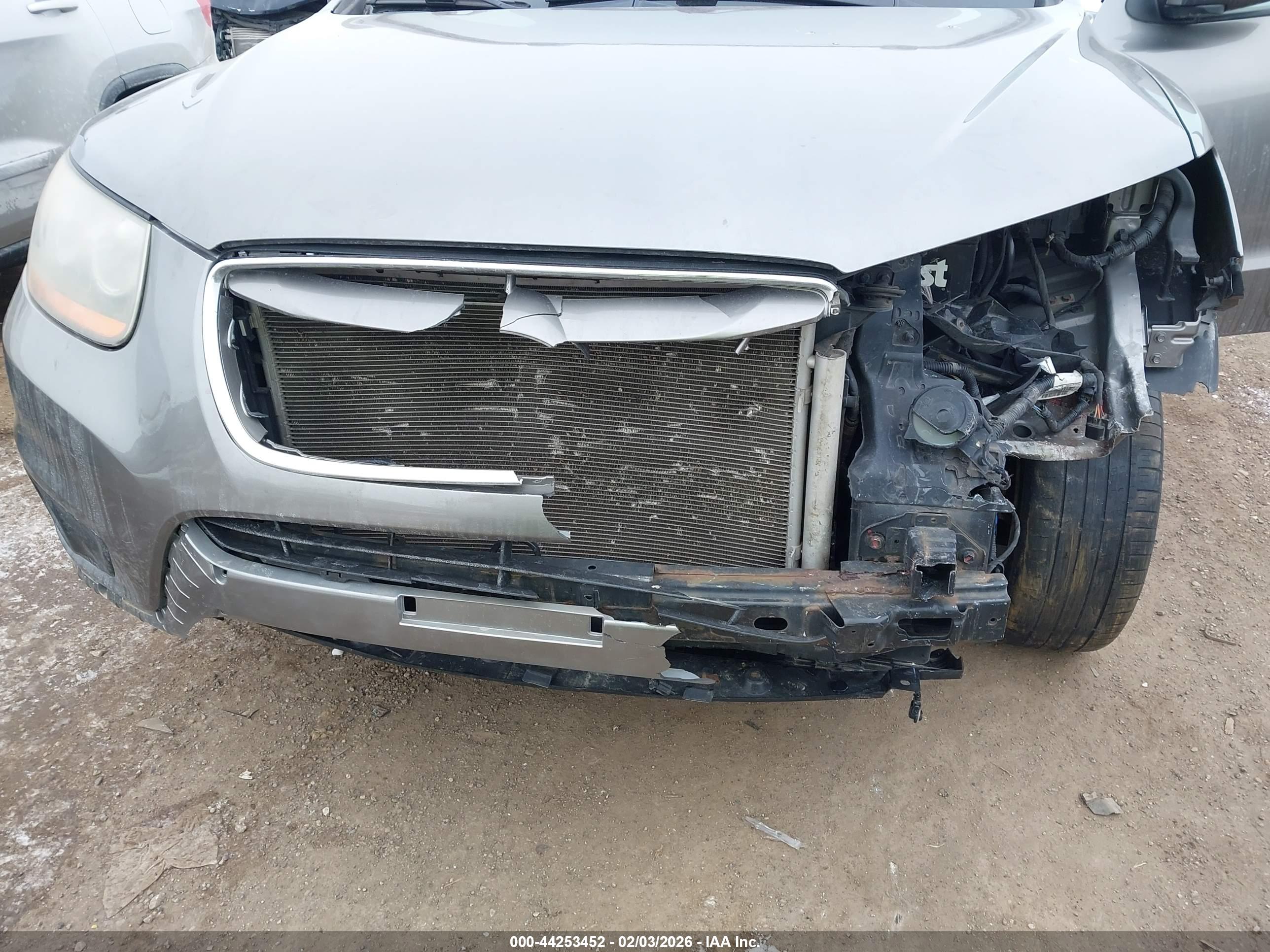 HYUNDAI SANTA image 6