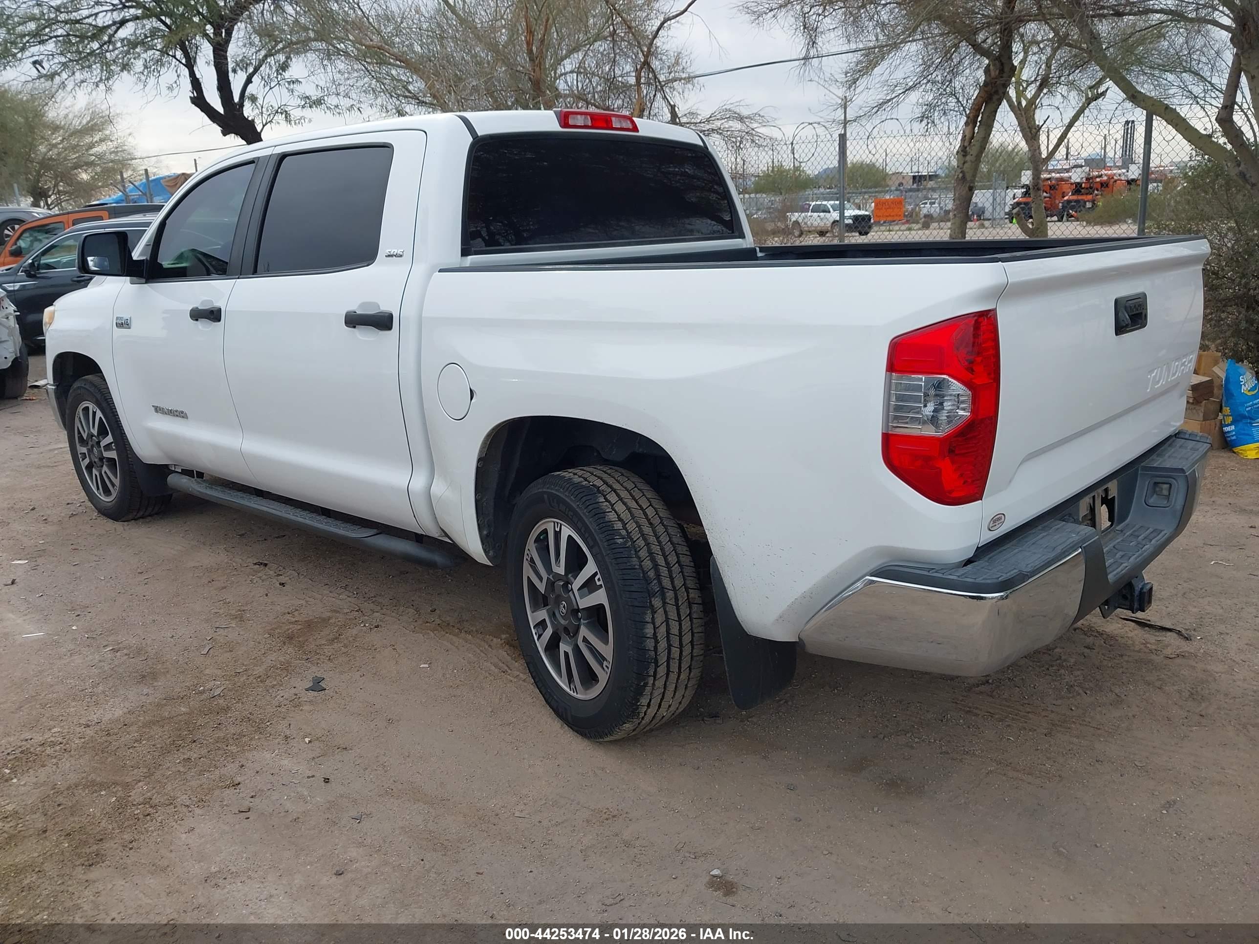 TOYOTA TUNDRA image 3