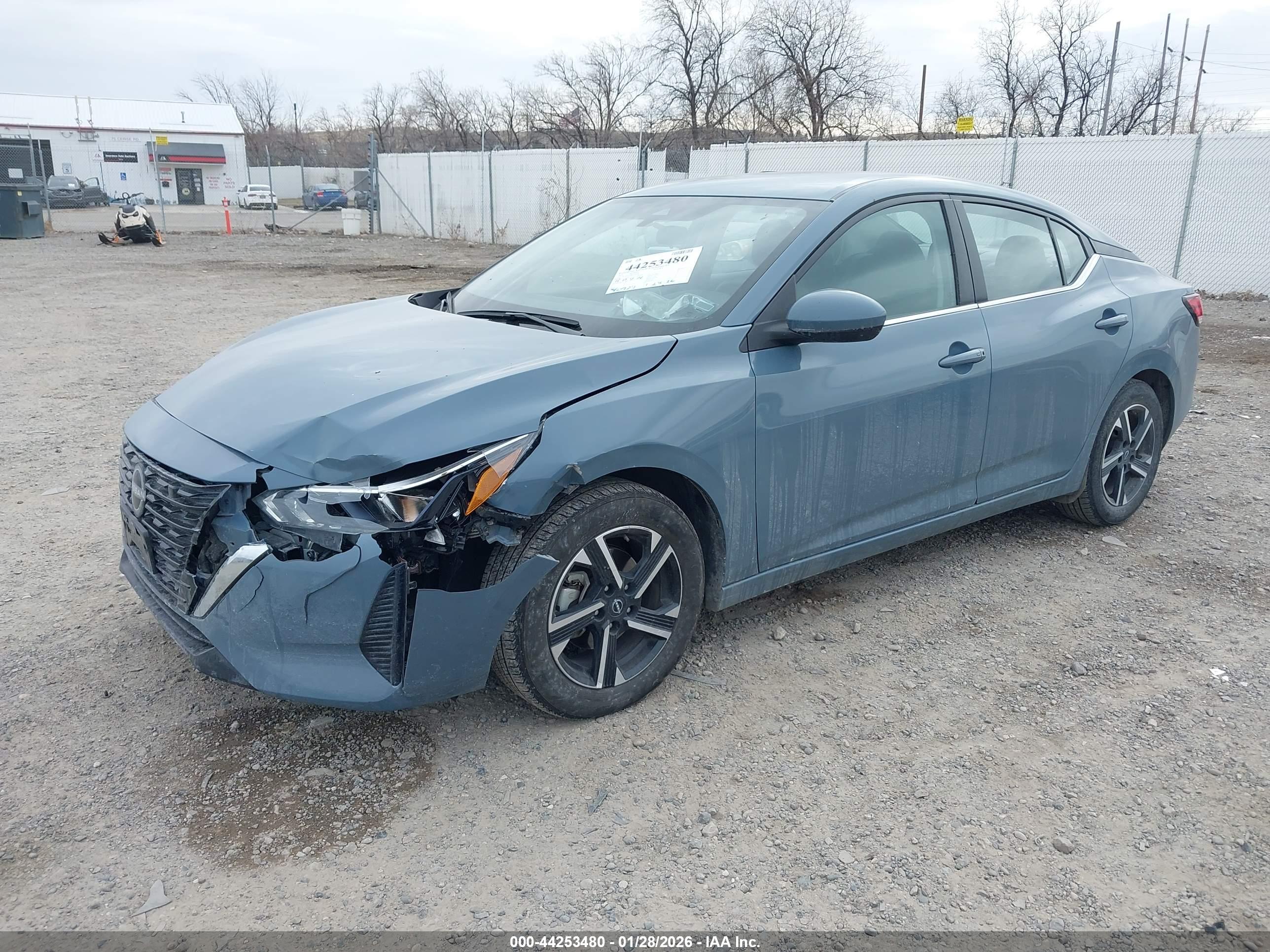NISSAN SENTRA image 2