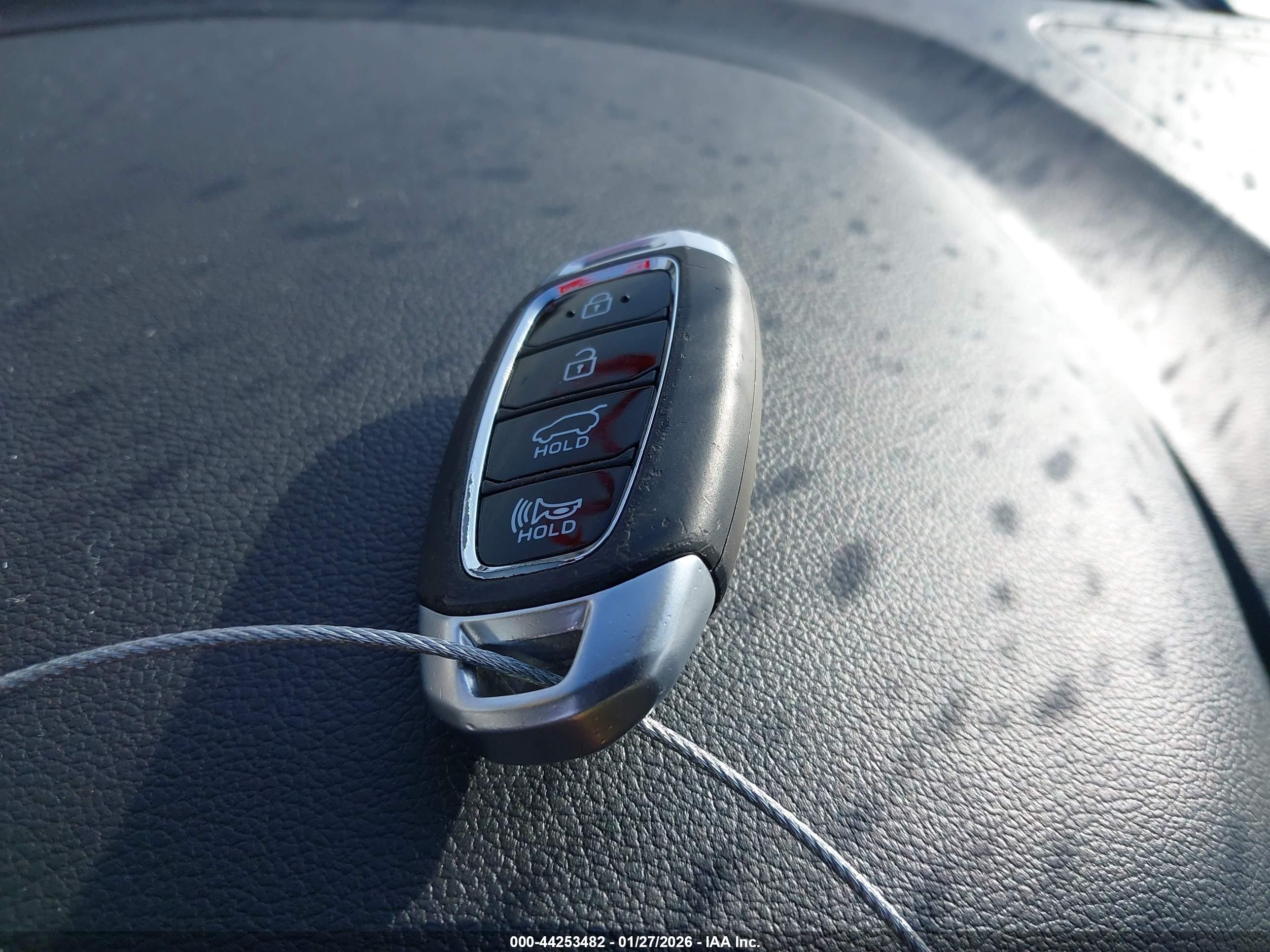 HYUNDAI KONA image 11
