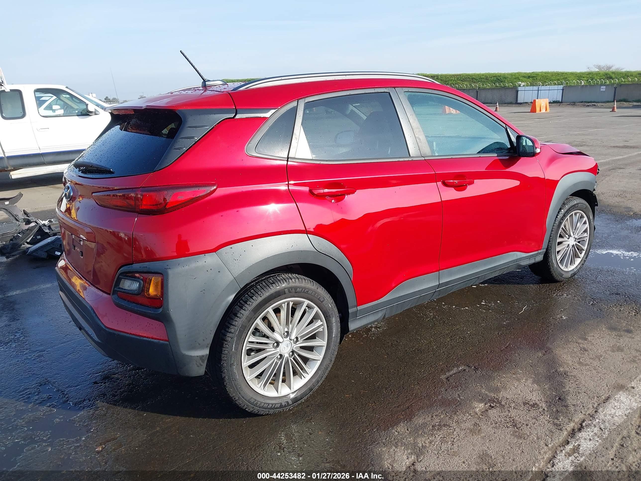 HYUNDAI KONA image 4