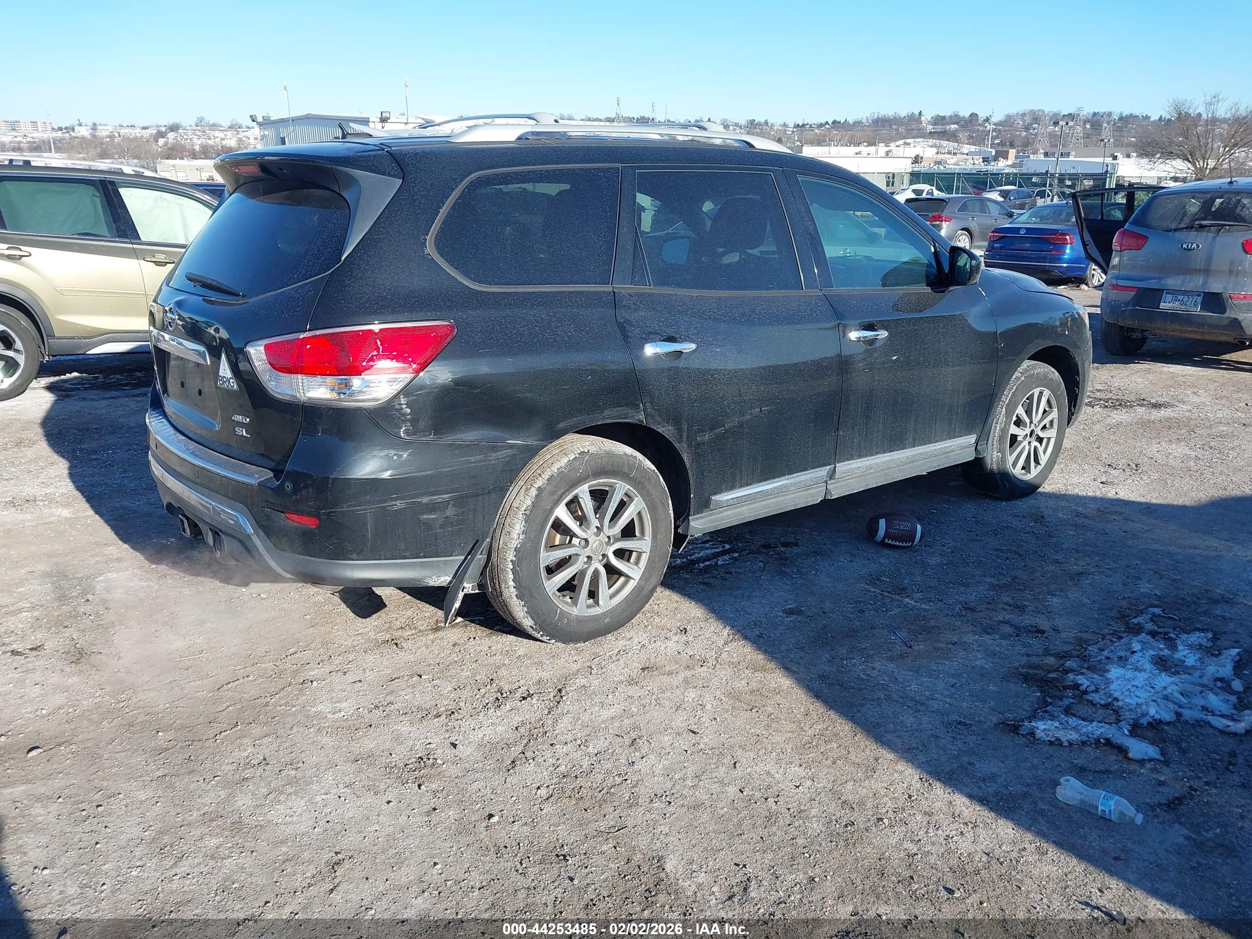NISSAN PATHFINDER image 4