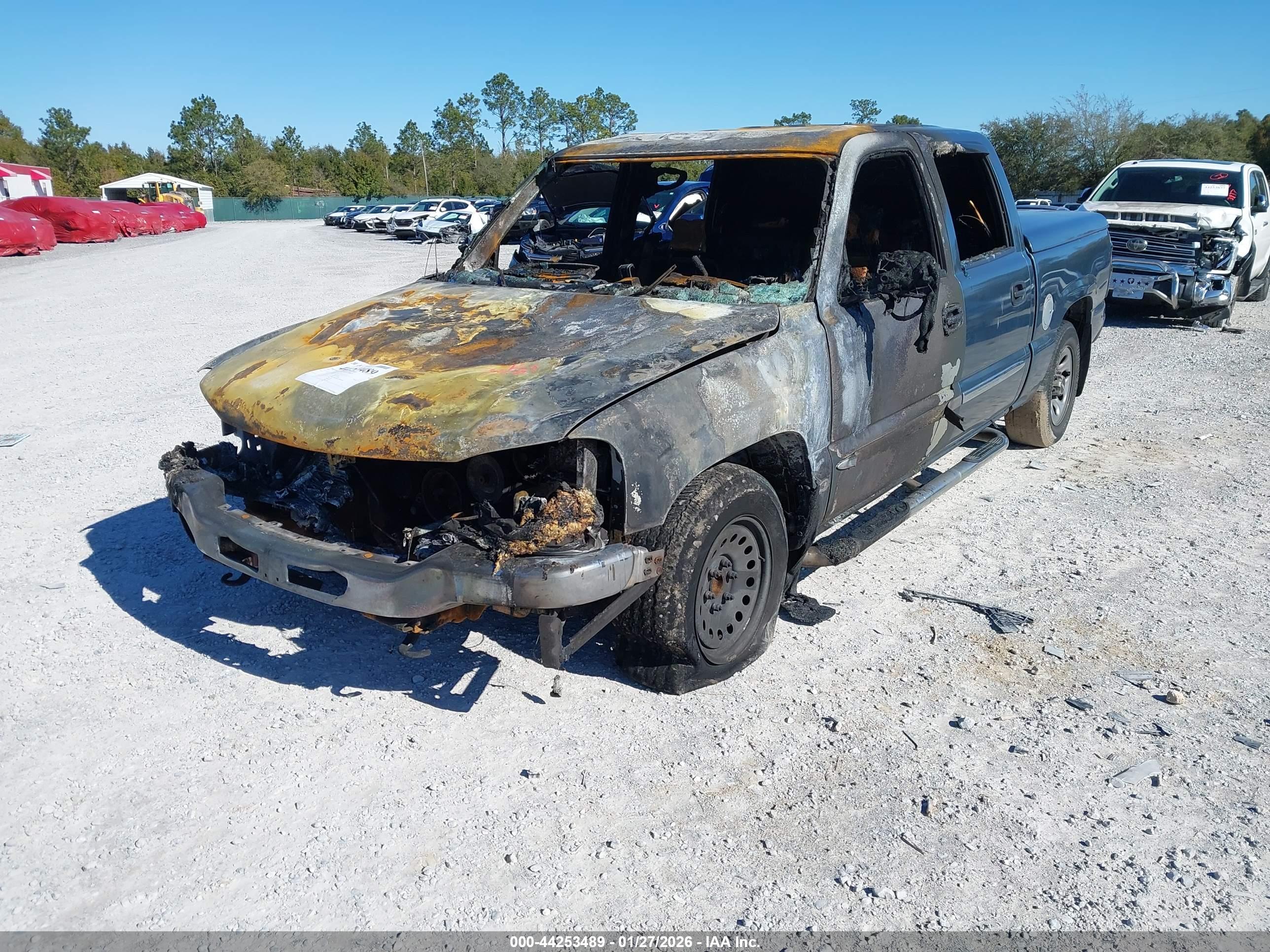 GMC SIERRA image 2