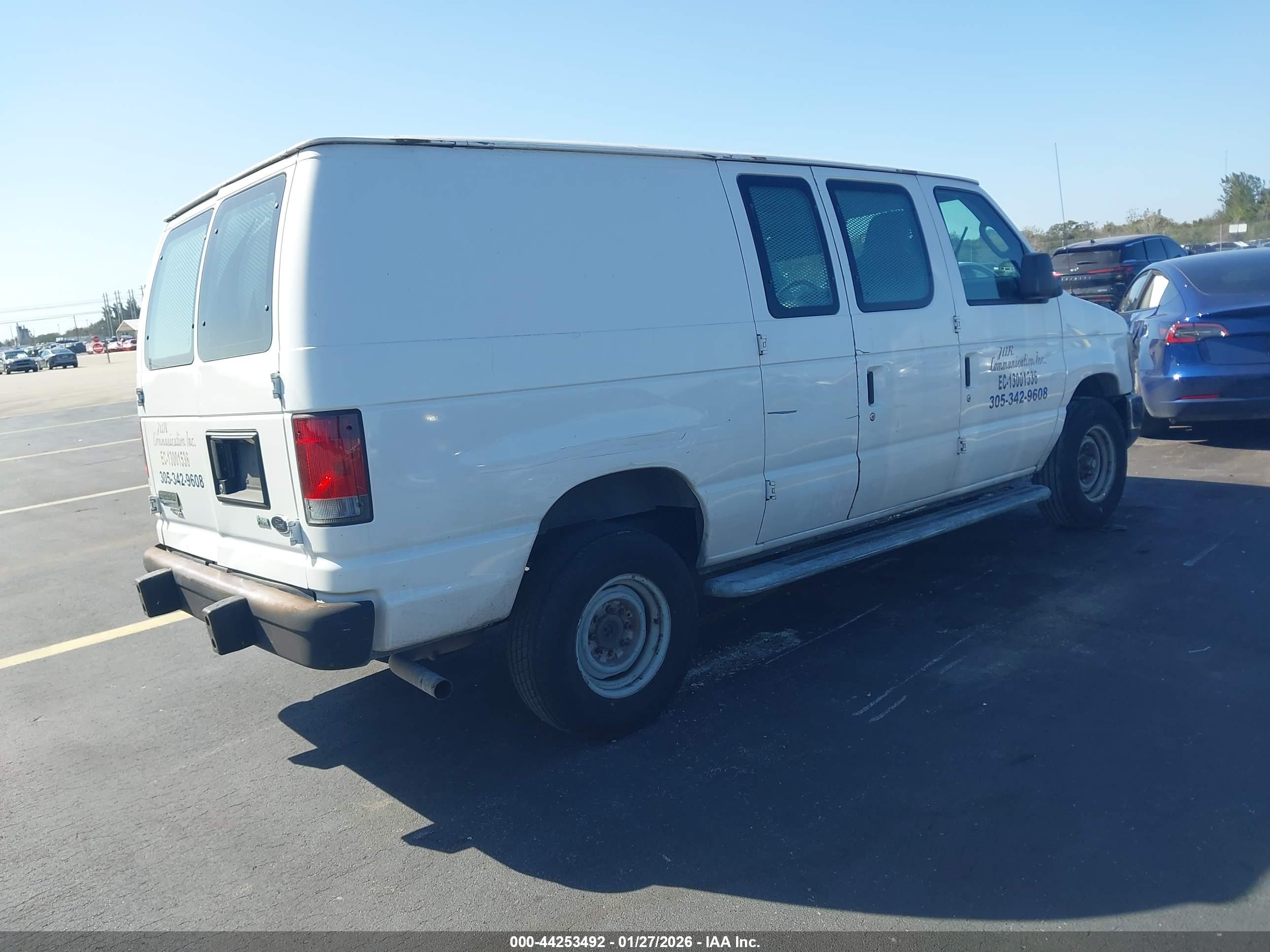 FORD E-250 image 4