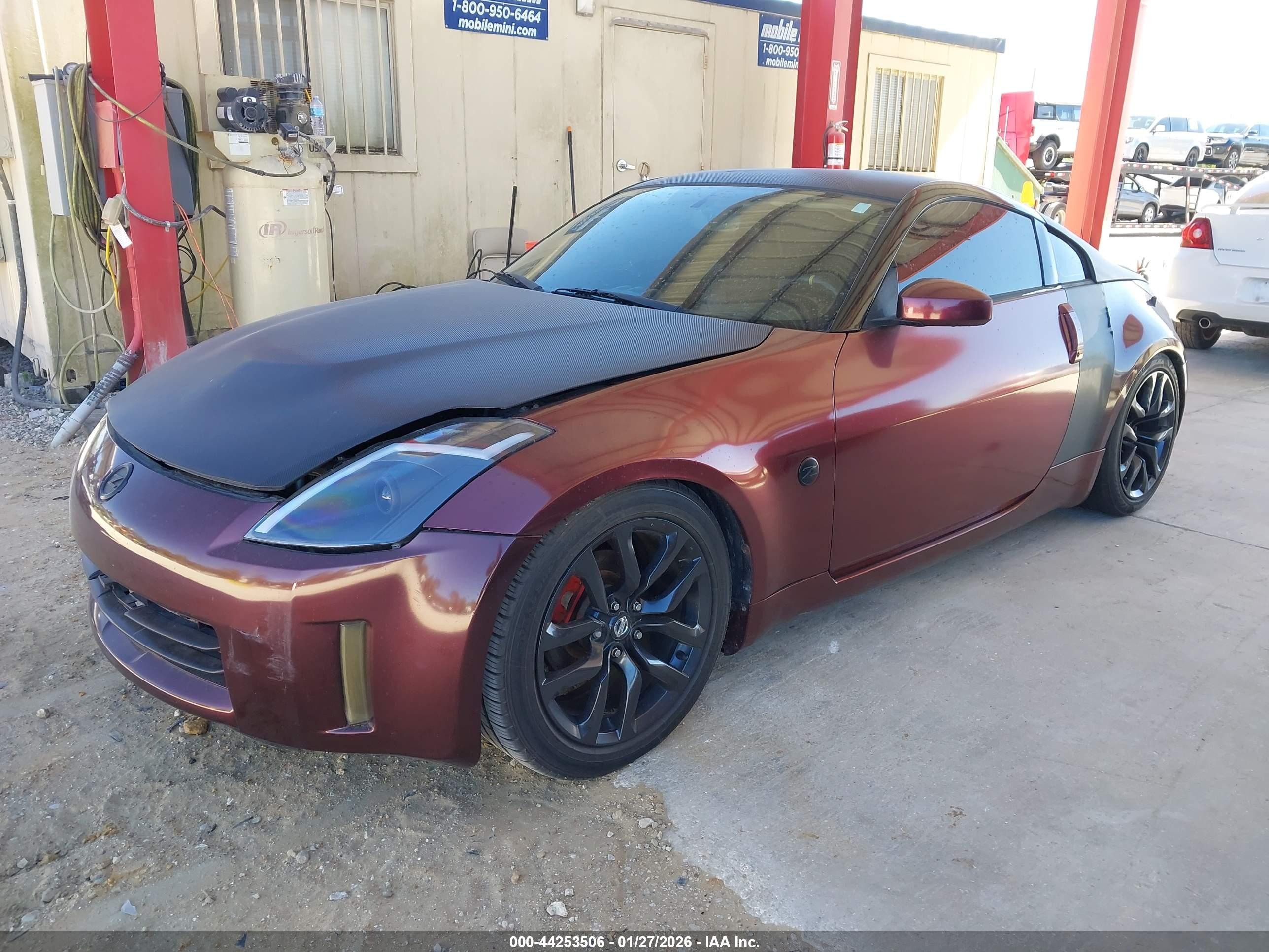 NISSAN 350Z image 2