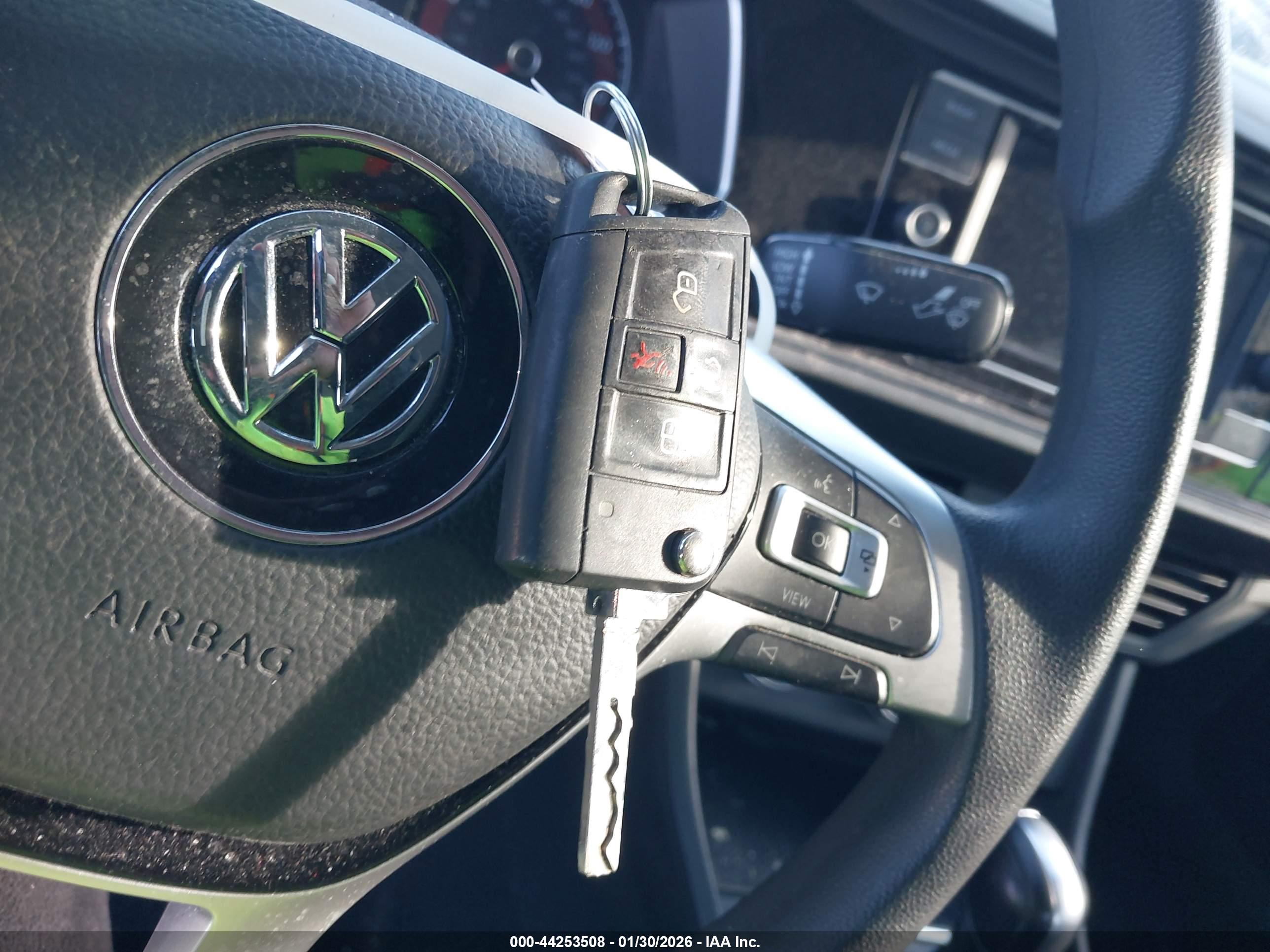 VOLKSWAGEN JETTA image 11