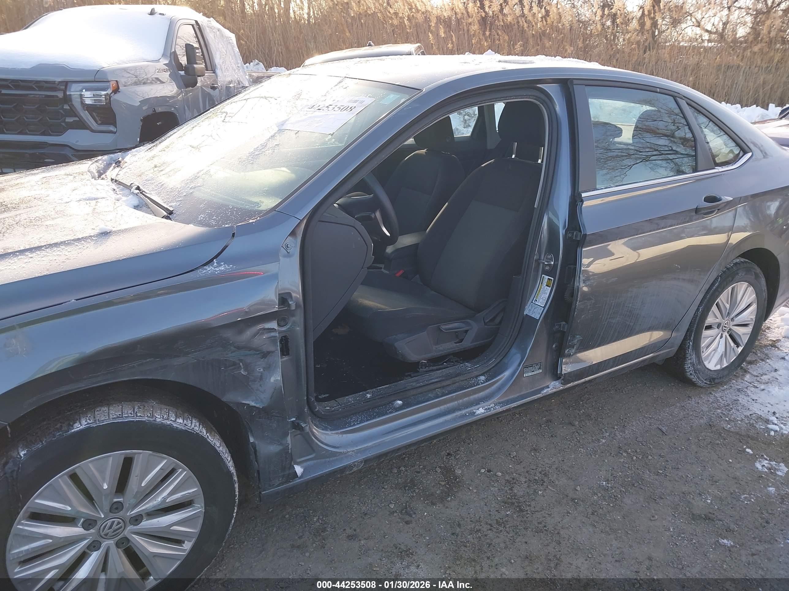 VOLKSWAGEN JETTA image 6