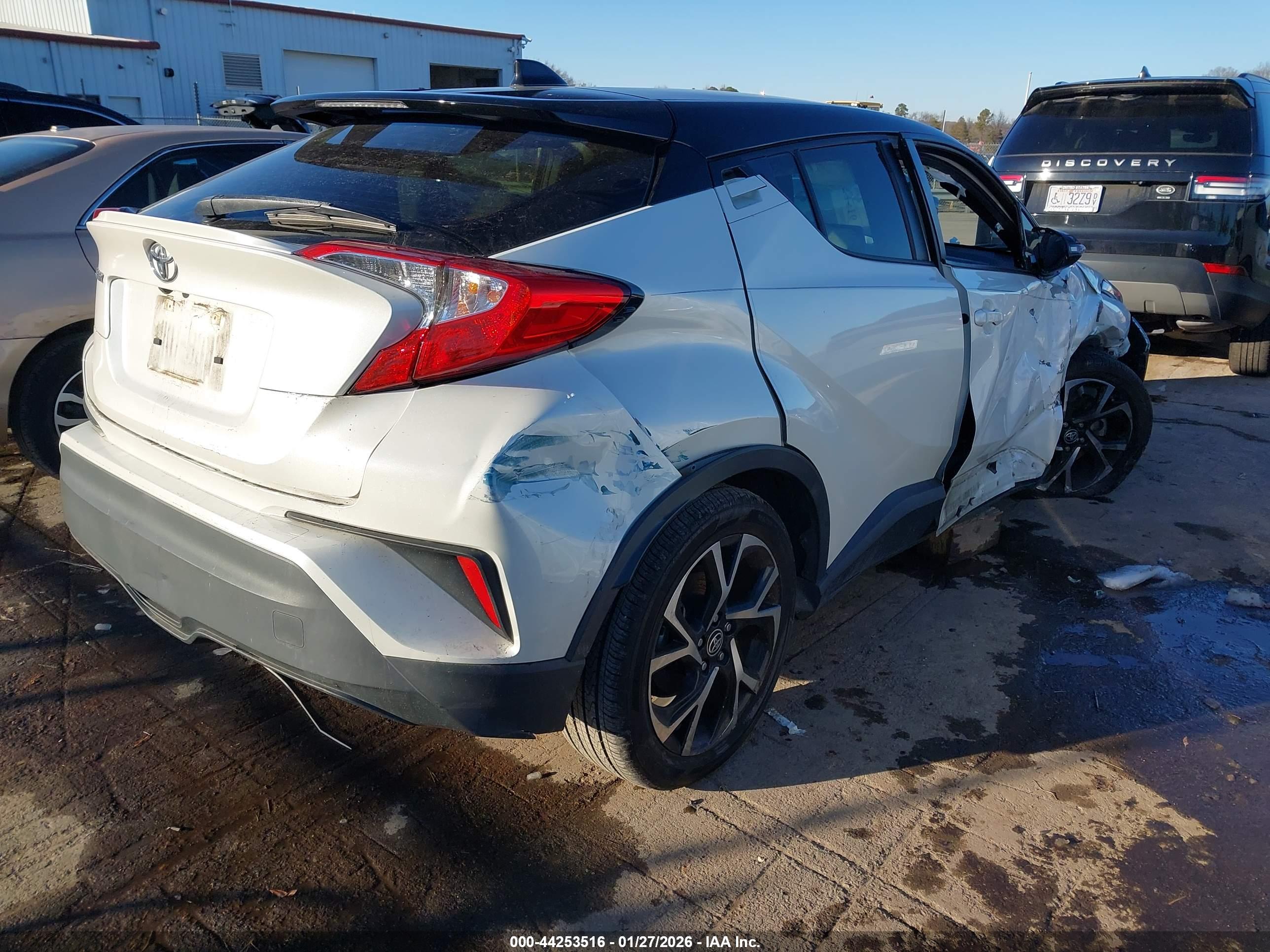 TOYOTA C-HR image 4