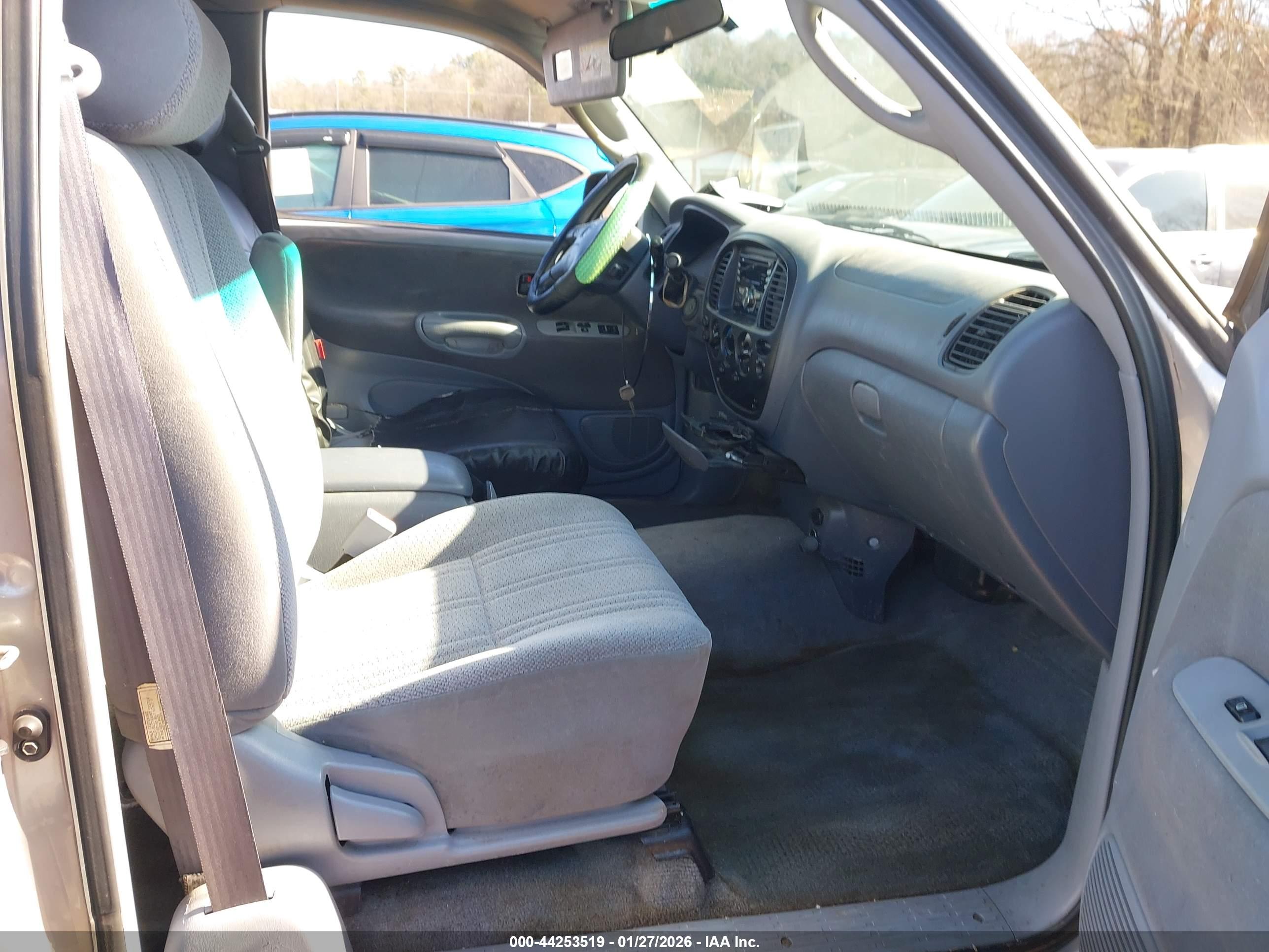 TOYOTA TUNDRA image 5