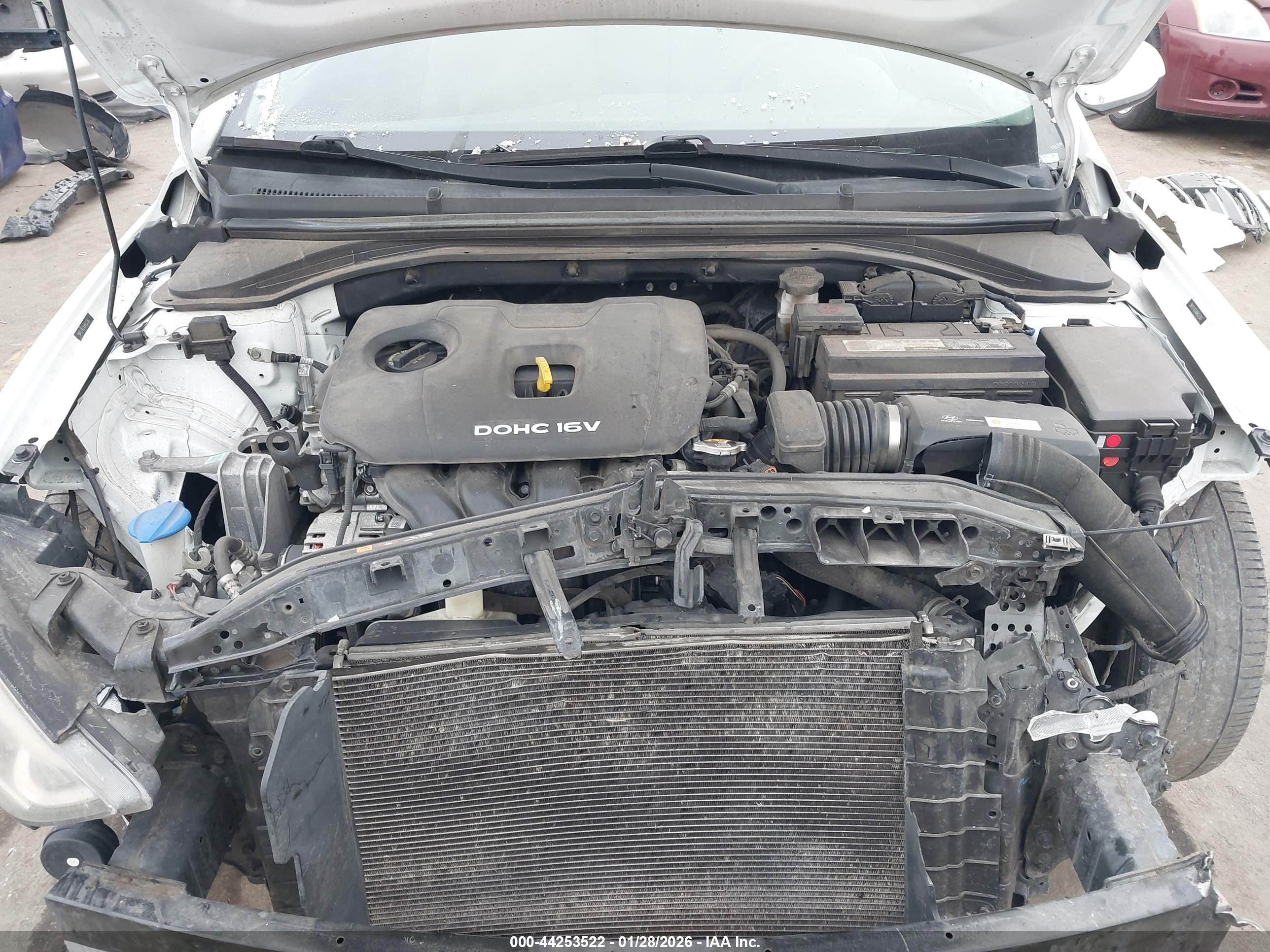 HYUNDAI ELANTRA image 10