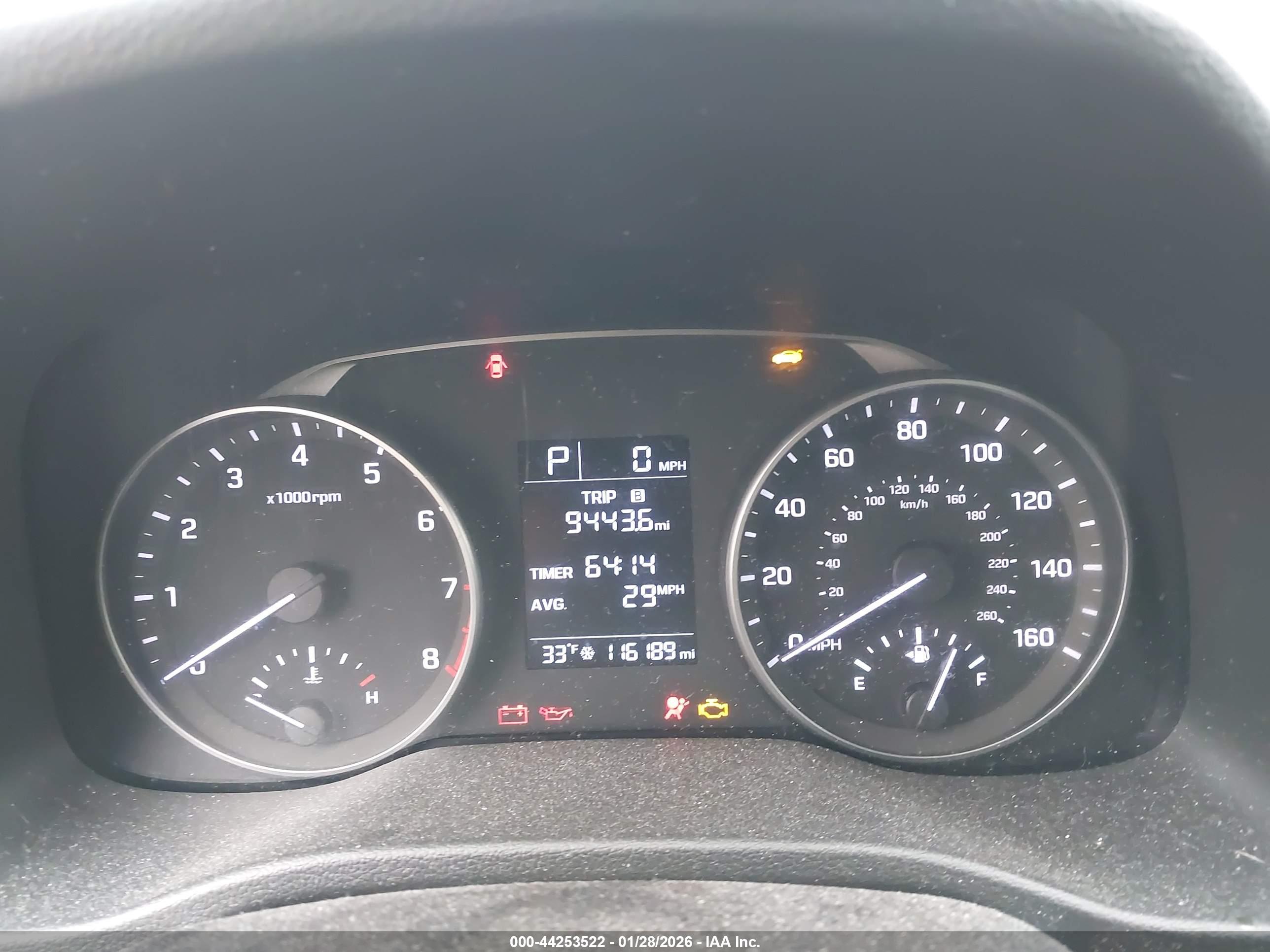 HYUNDAI ELANTRA image 7