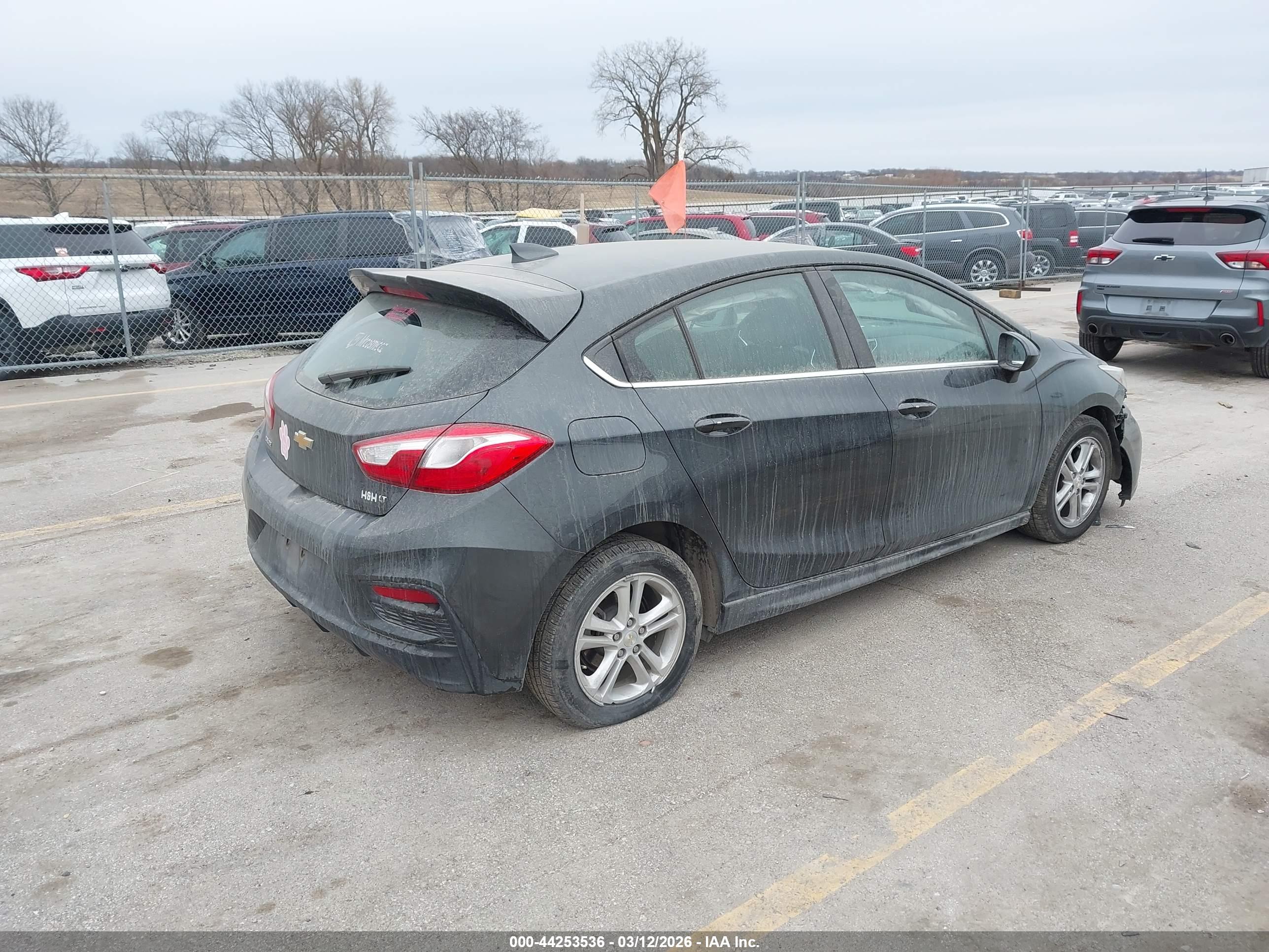 CHEVROLET CRUZE image 4