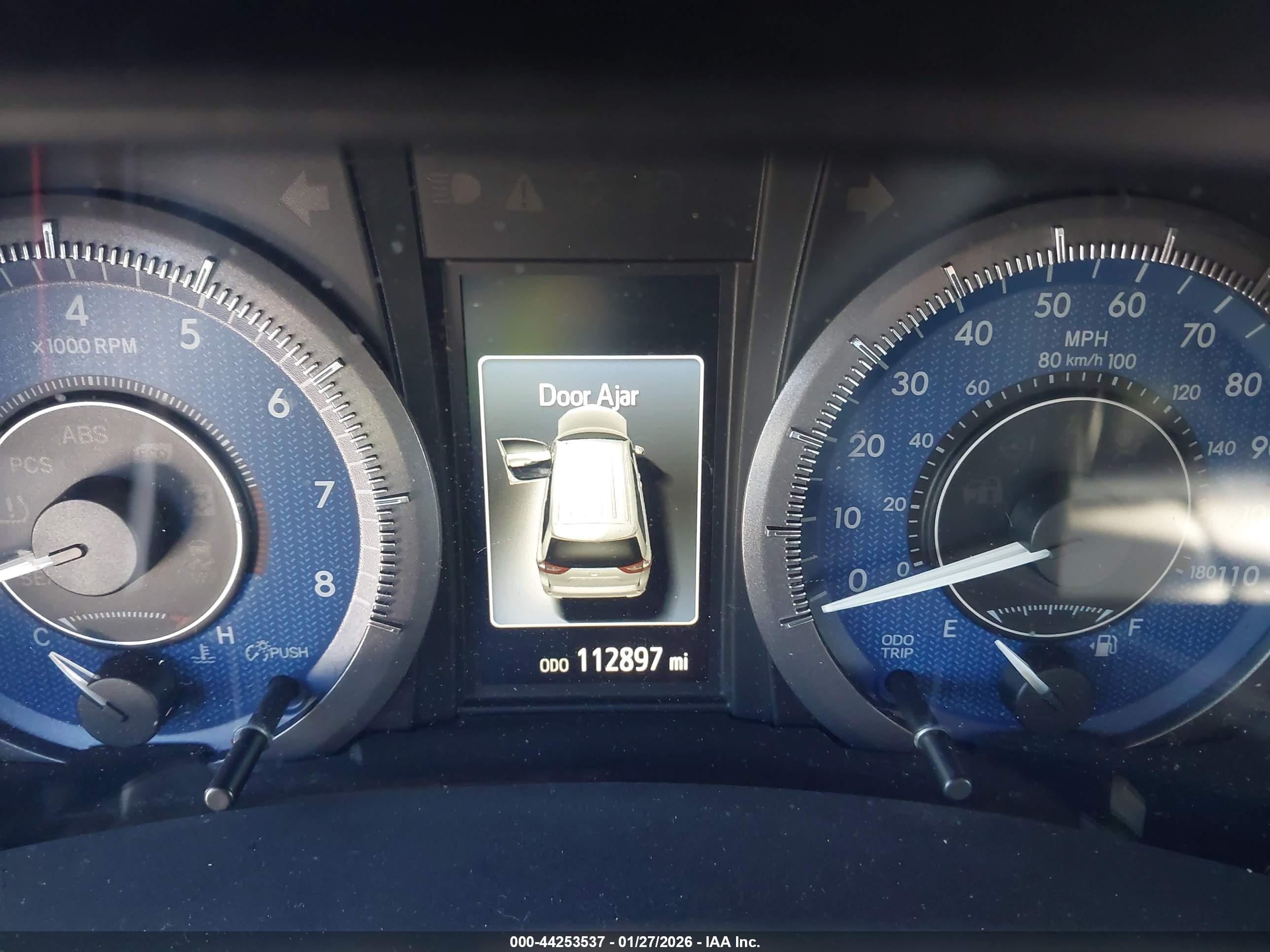 TOYOTA SIENNA image 7