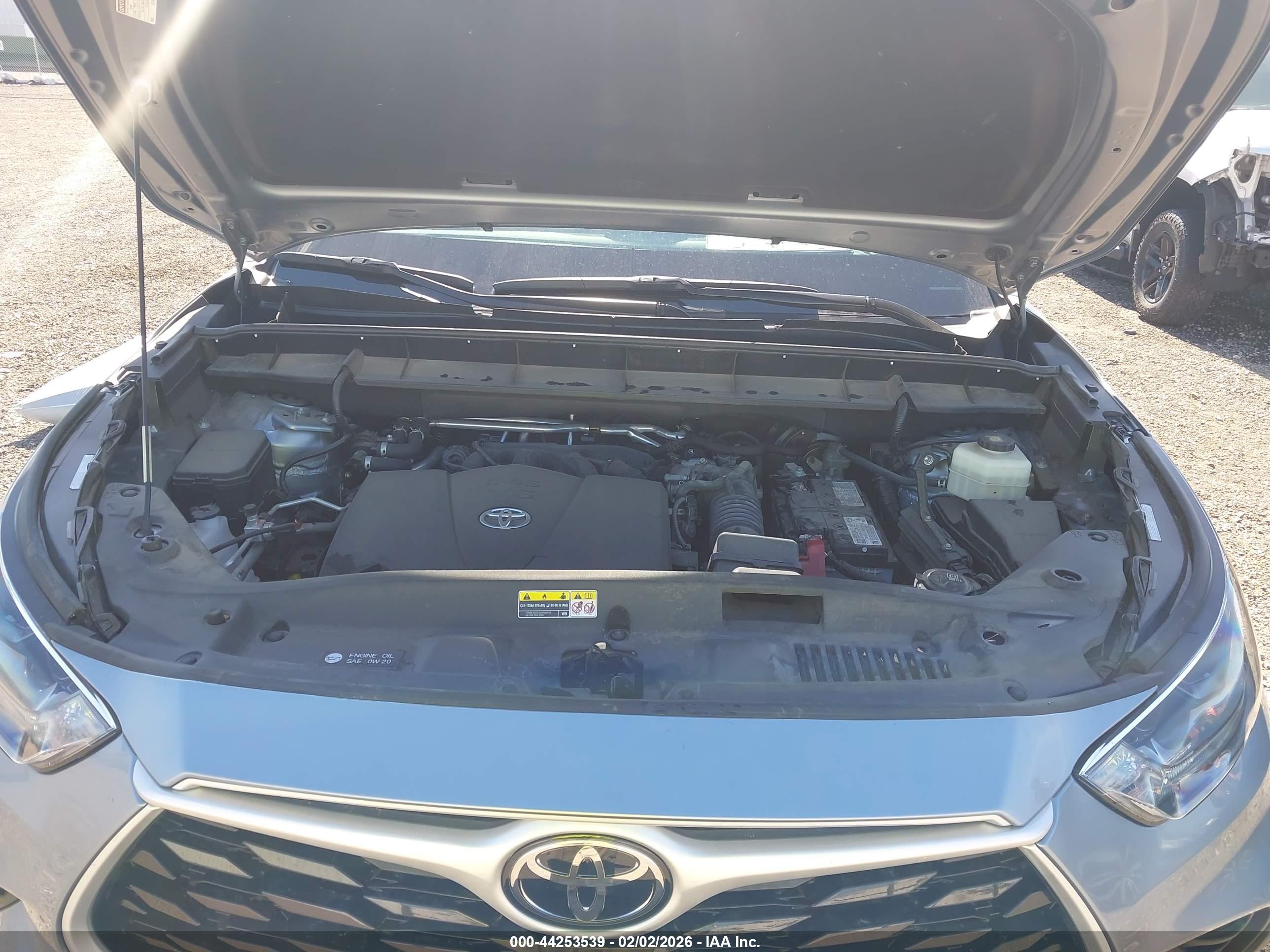TOYOTA HIGHLANDER image 10