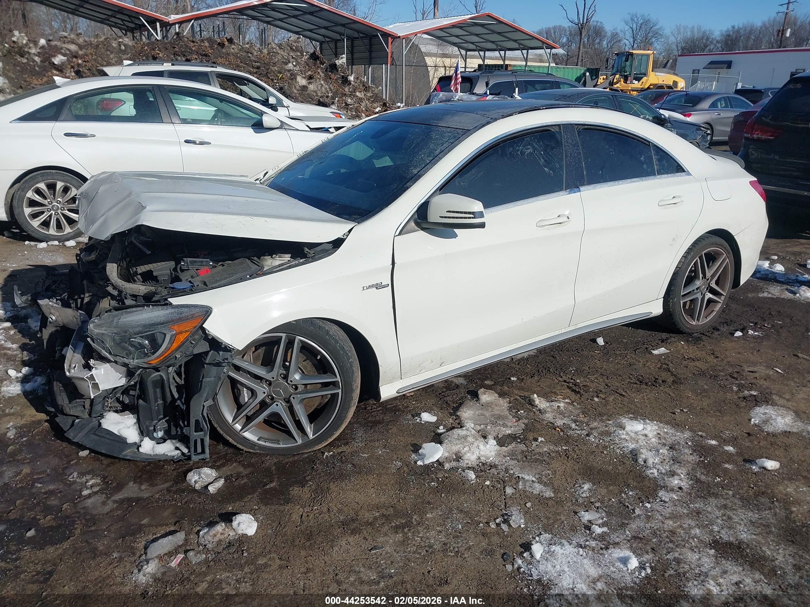 MERCEDES-BENZ CLA image 2