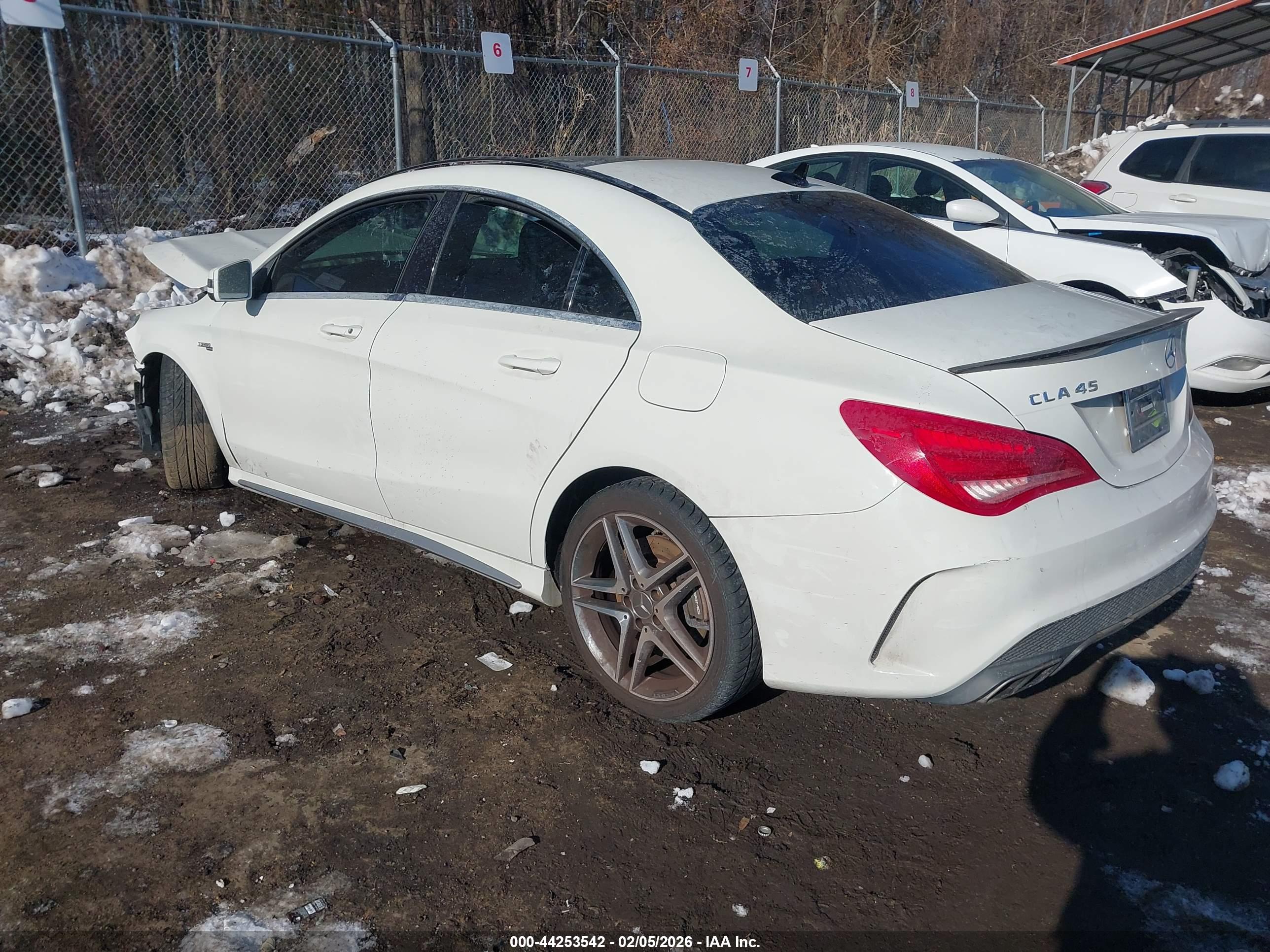 MERCEDES-BENZ CLA image 3