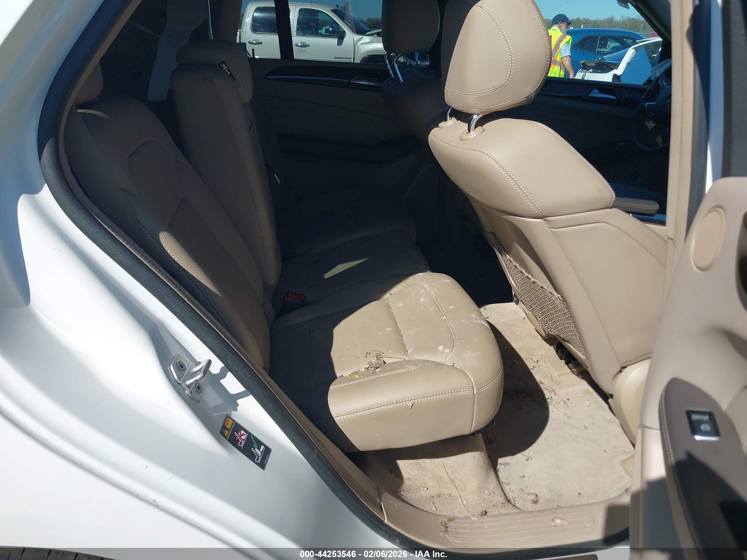 MERCEDES-BENZ ML image 8