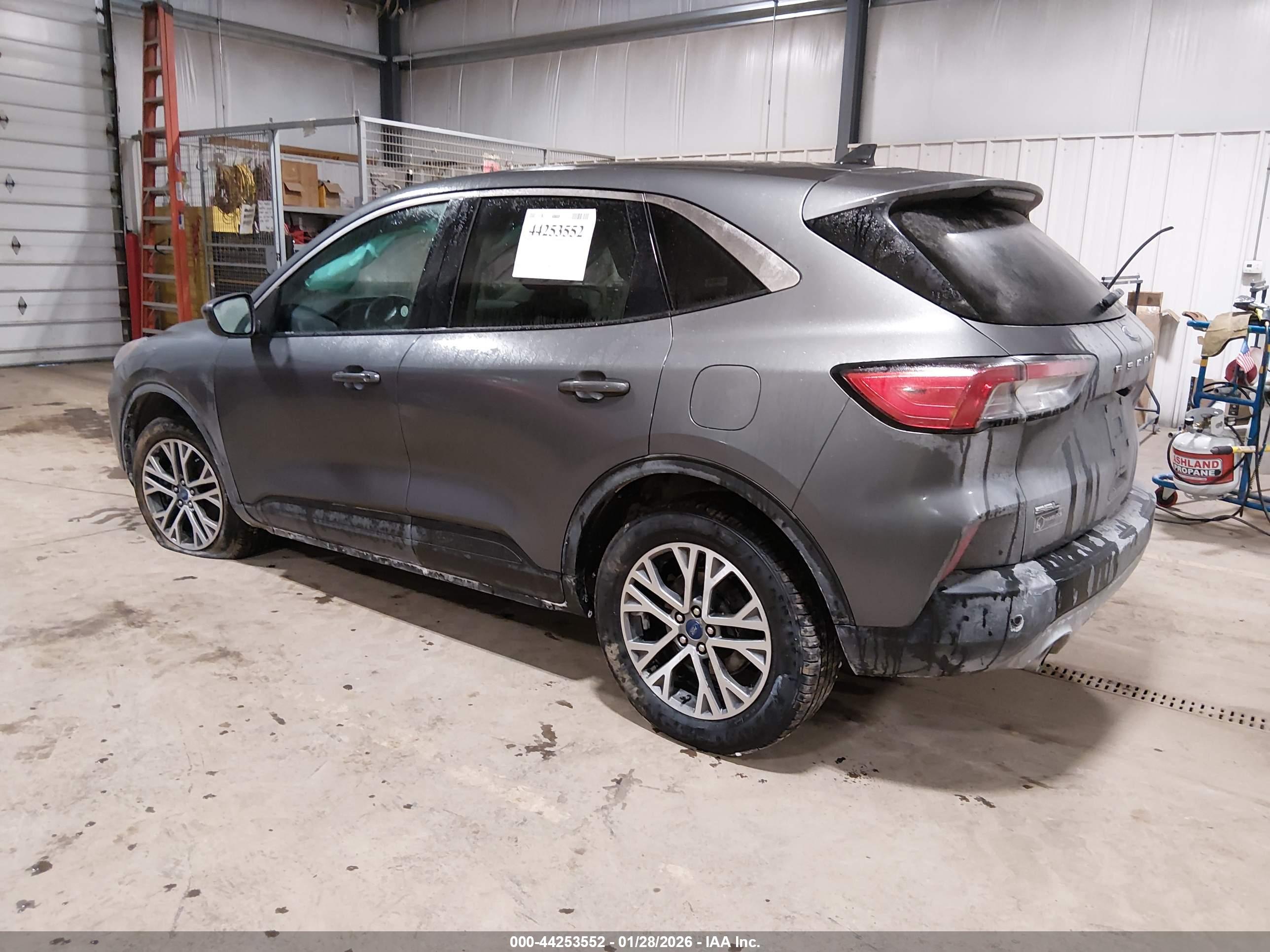 FORD ESCAPE image 3