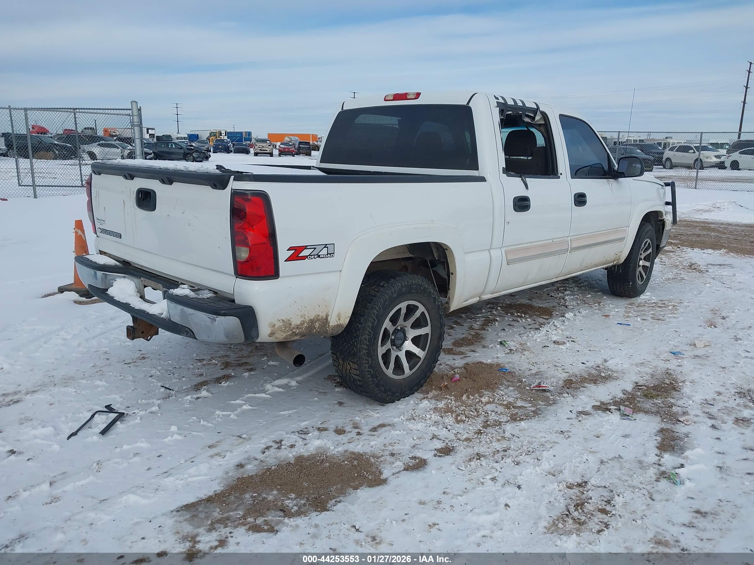CHEVROLET SILVERADO image 4