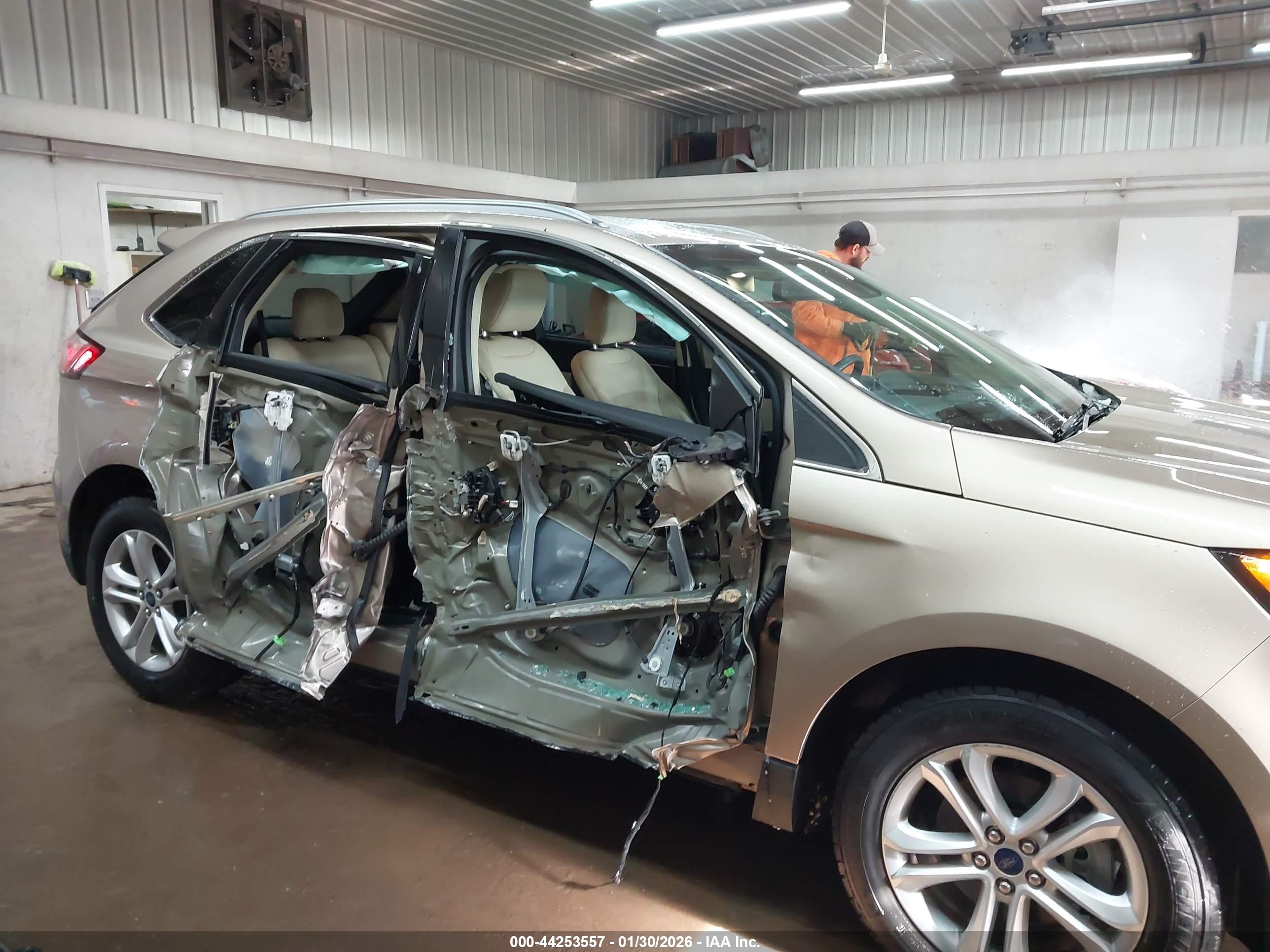 FORD EDGE image 6